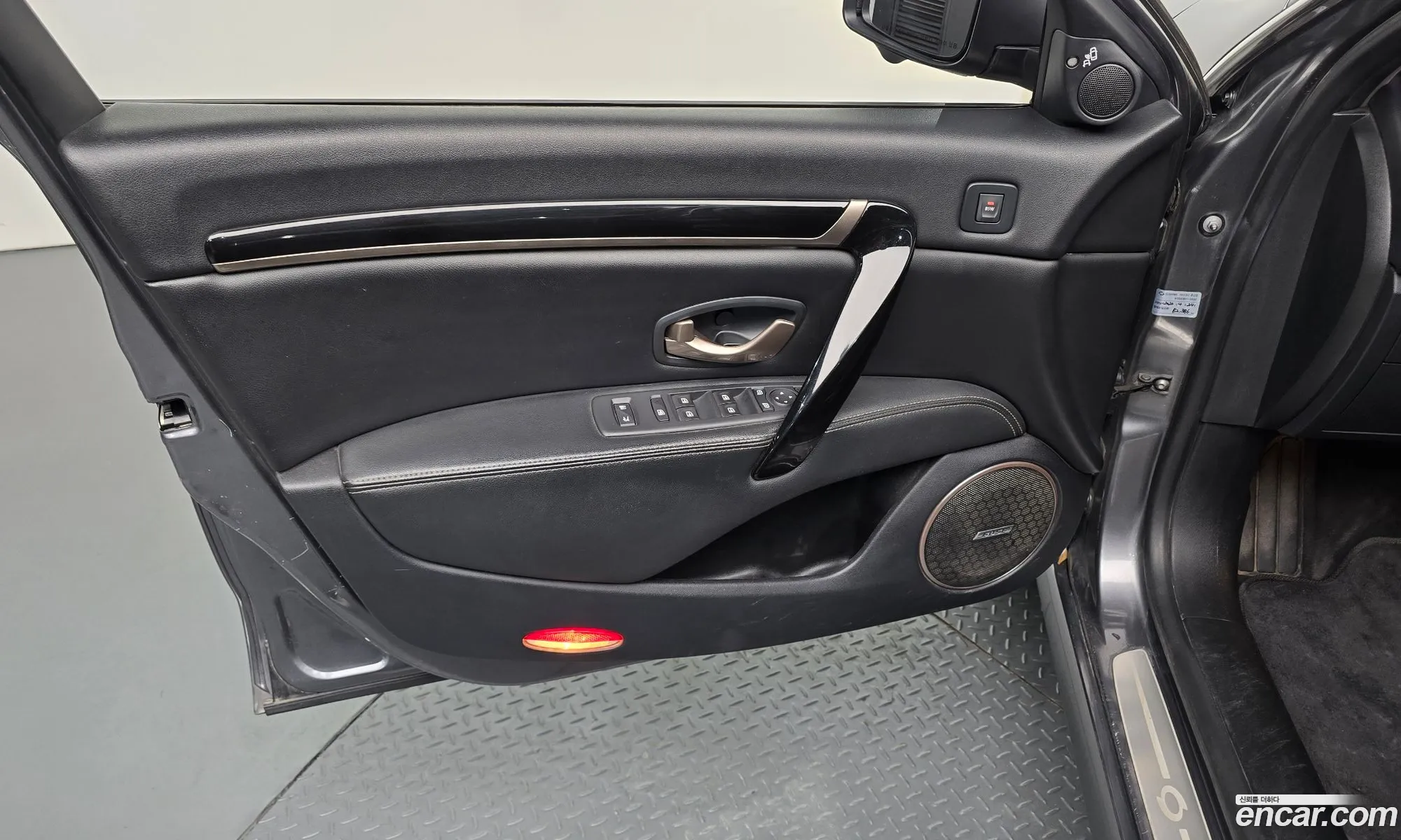 Renault Korea (Samsung) SM7 Nova 2015 — 4