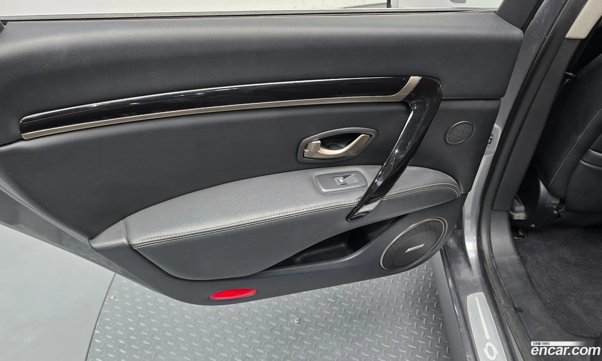 Renault Korea (Samsung) SM7 Nova 2015 — 7