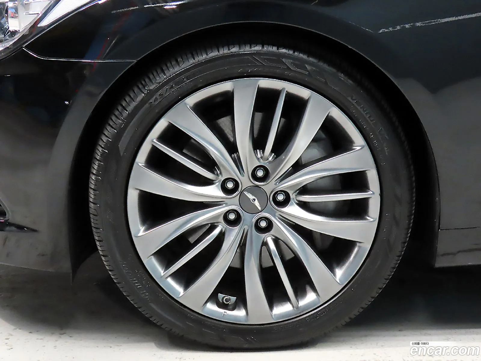 Hyundai Genesis DH 2014 — 4