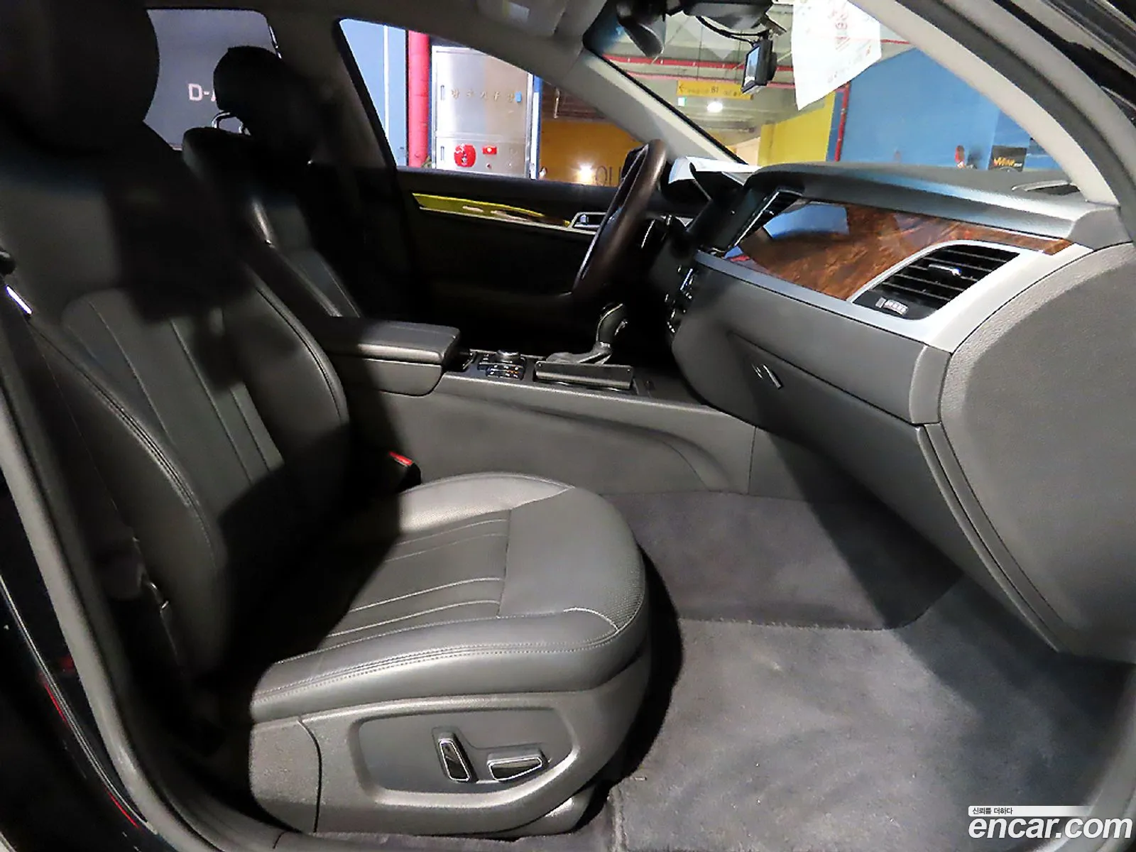 Hyundai Genesis DH 2014 — 3