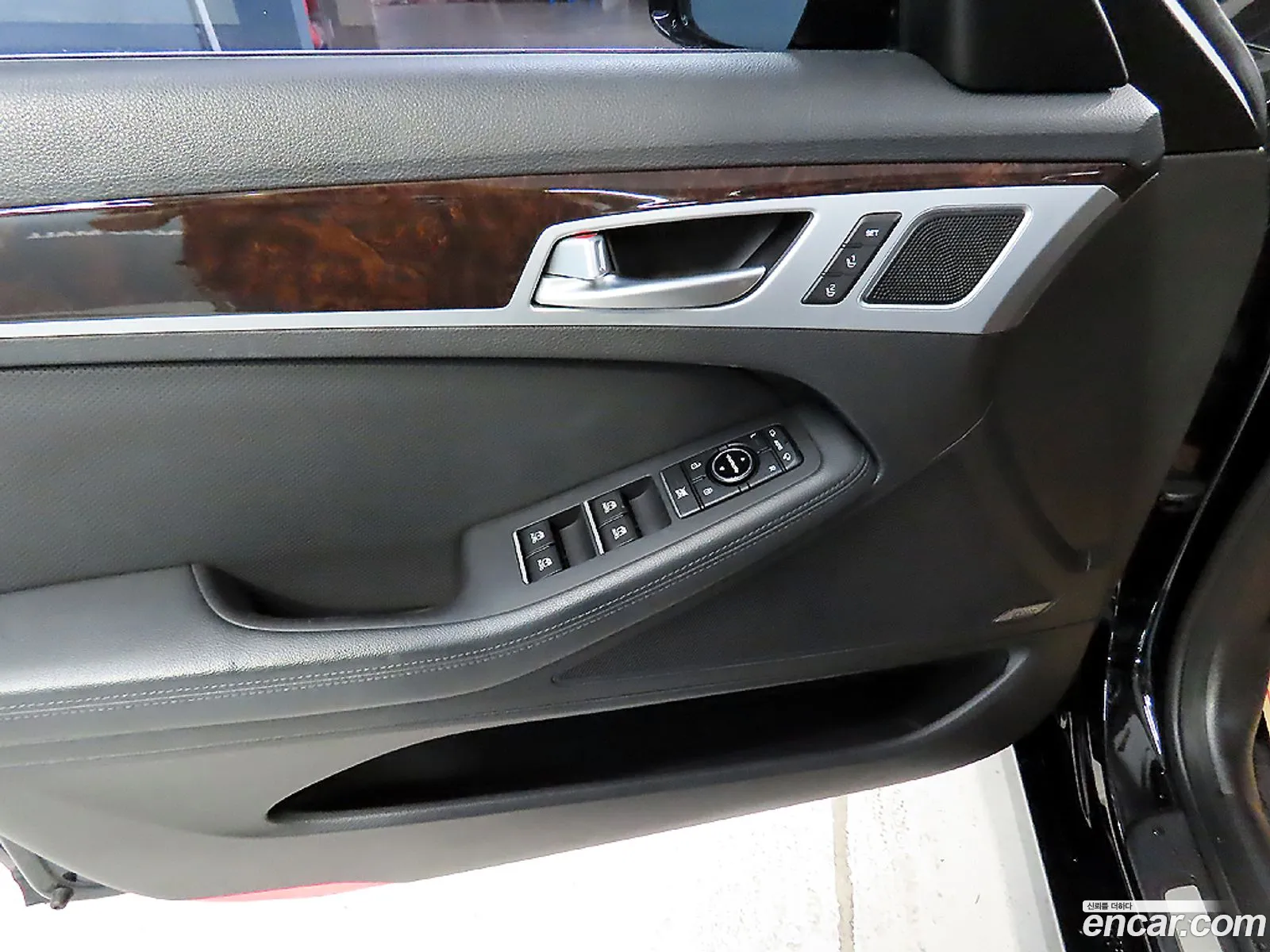 Hyundai Genesis DH 2014 — 9
