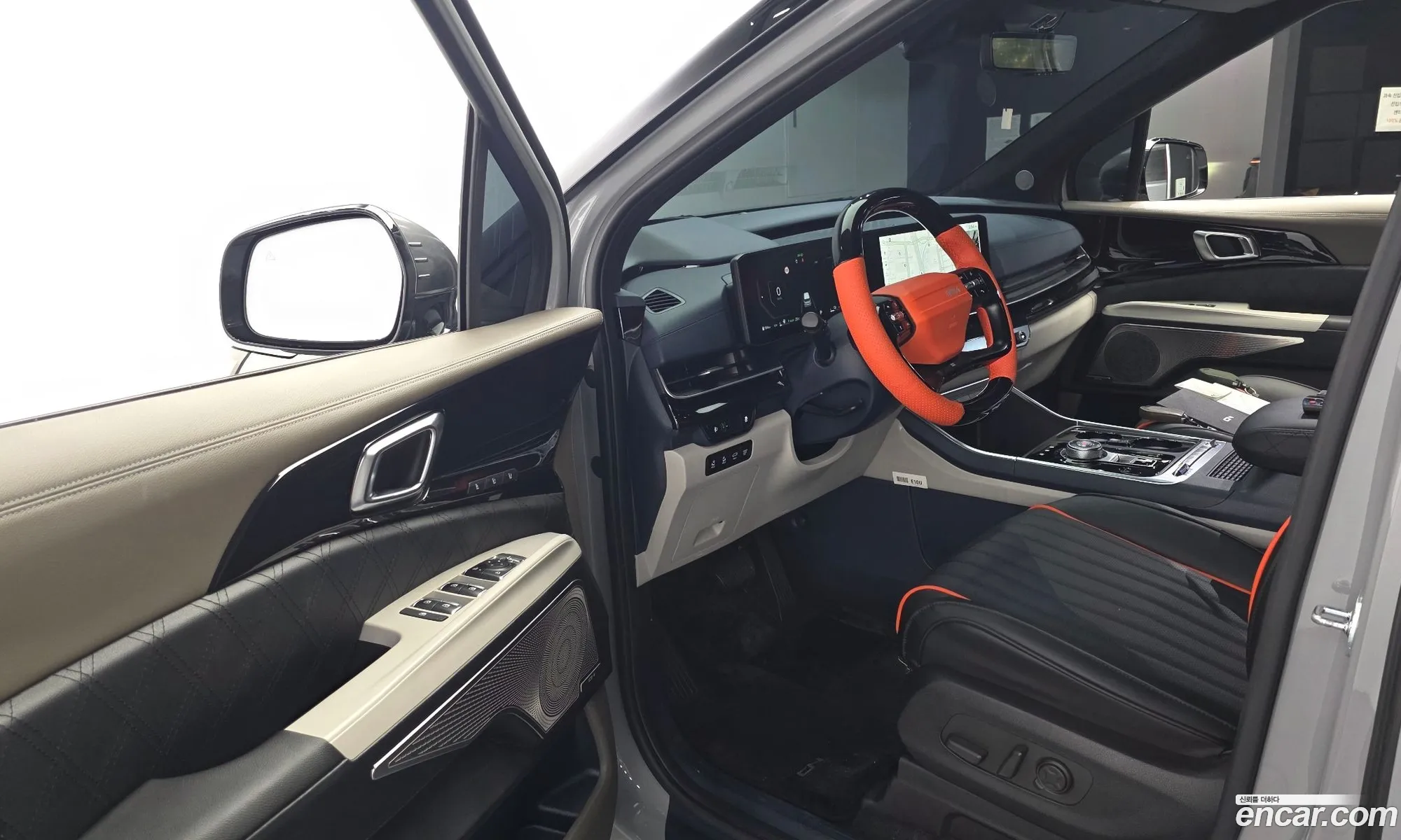 Kia Carnival 2025 KNANE81ABSS063533 — 10
