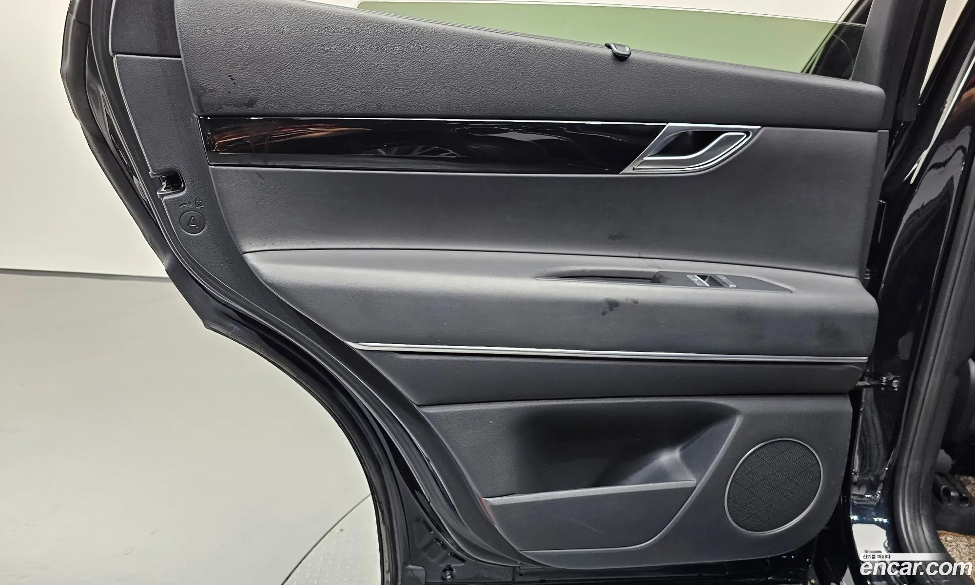 Genesis GV80 2020 KMTHA81BBLU006820 — 27
