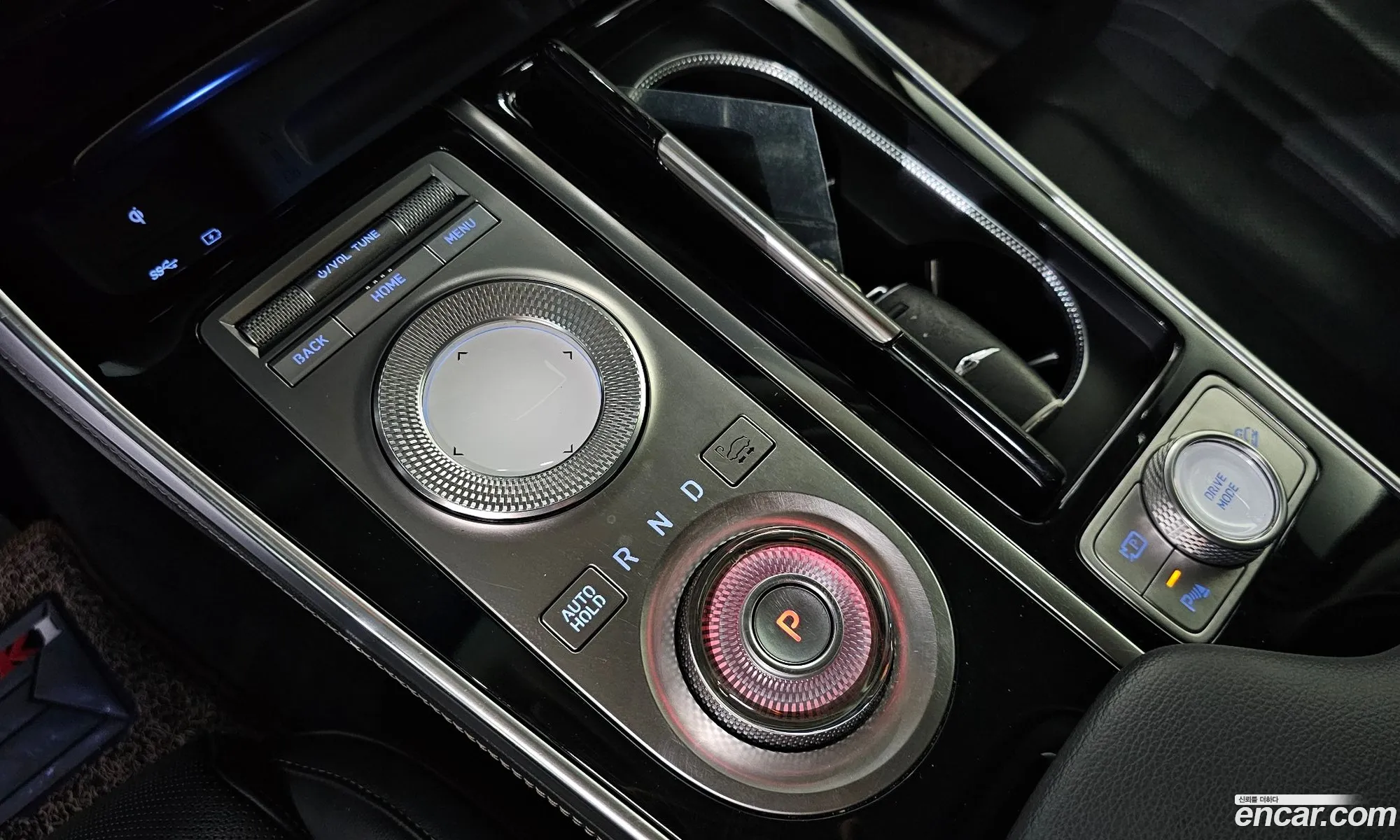 Genesis GV80 2020 KMTHA81BBLU006820 — 37