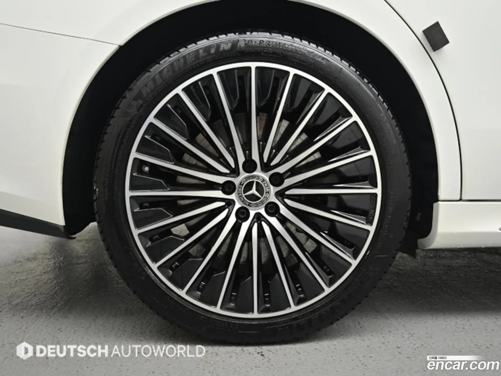 Mercedes-Benz E-Class W214 2024 — 20