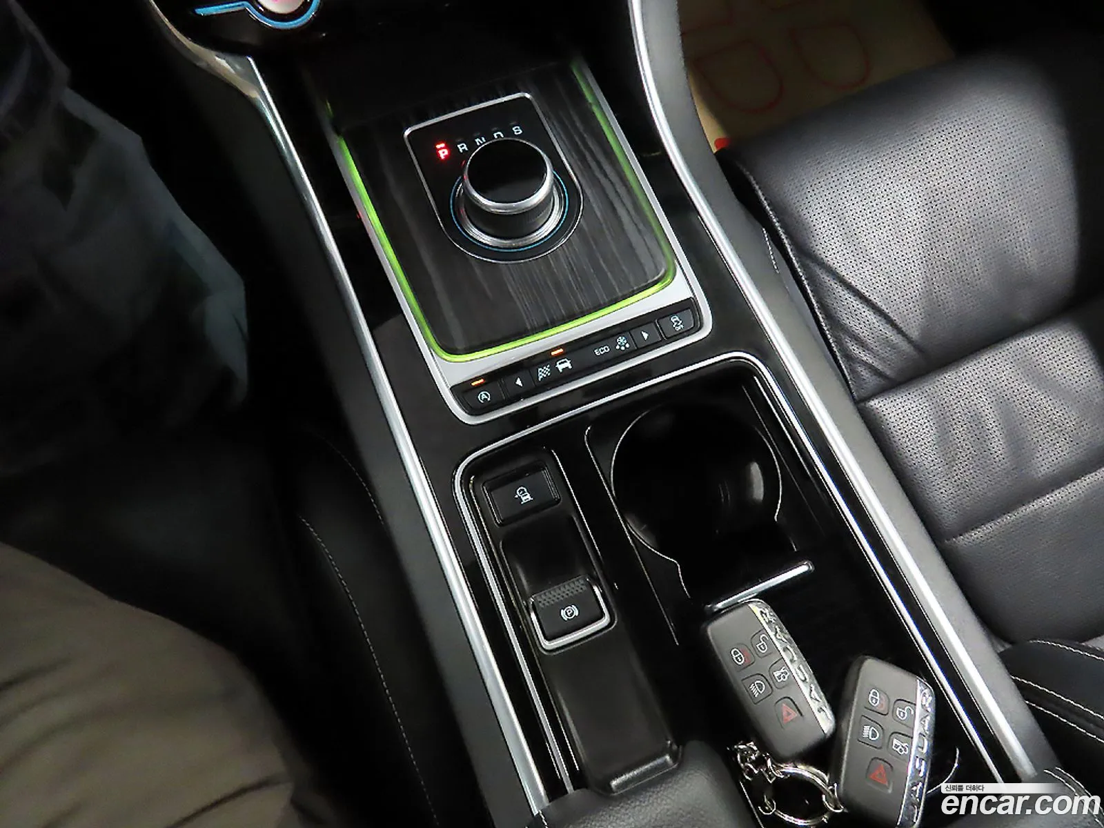 Jaguar XF 2017 — 19