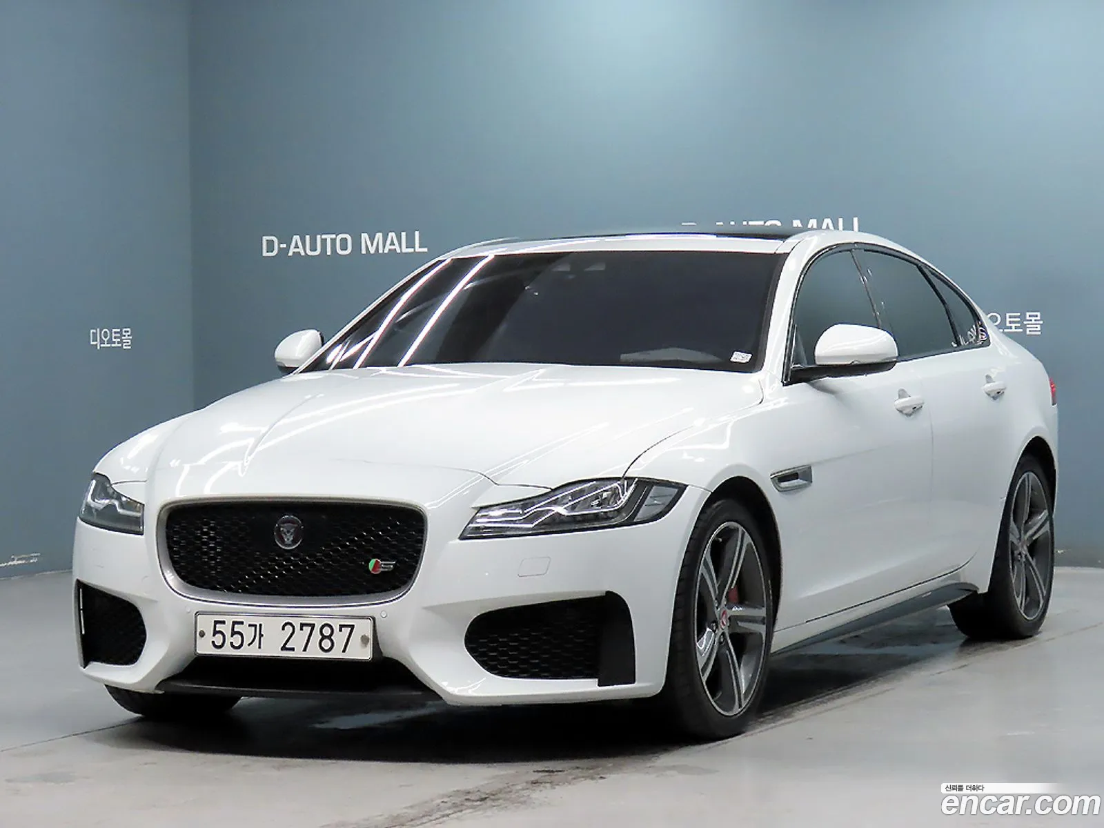 Jaguar XF 2017 — 16