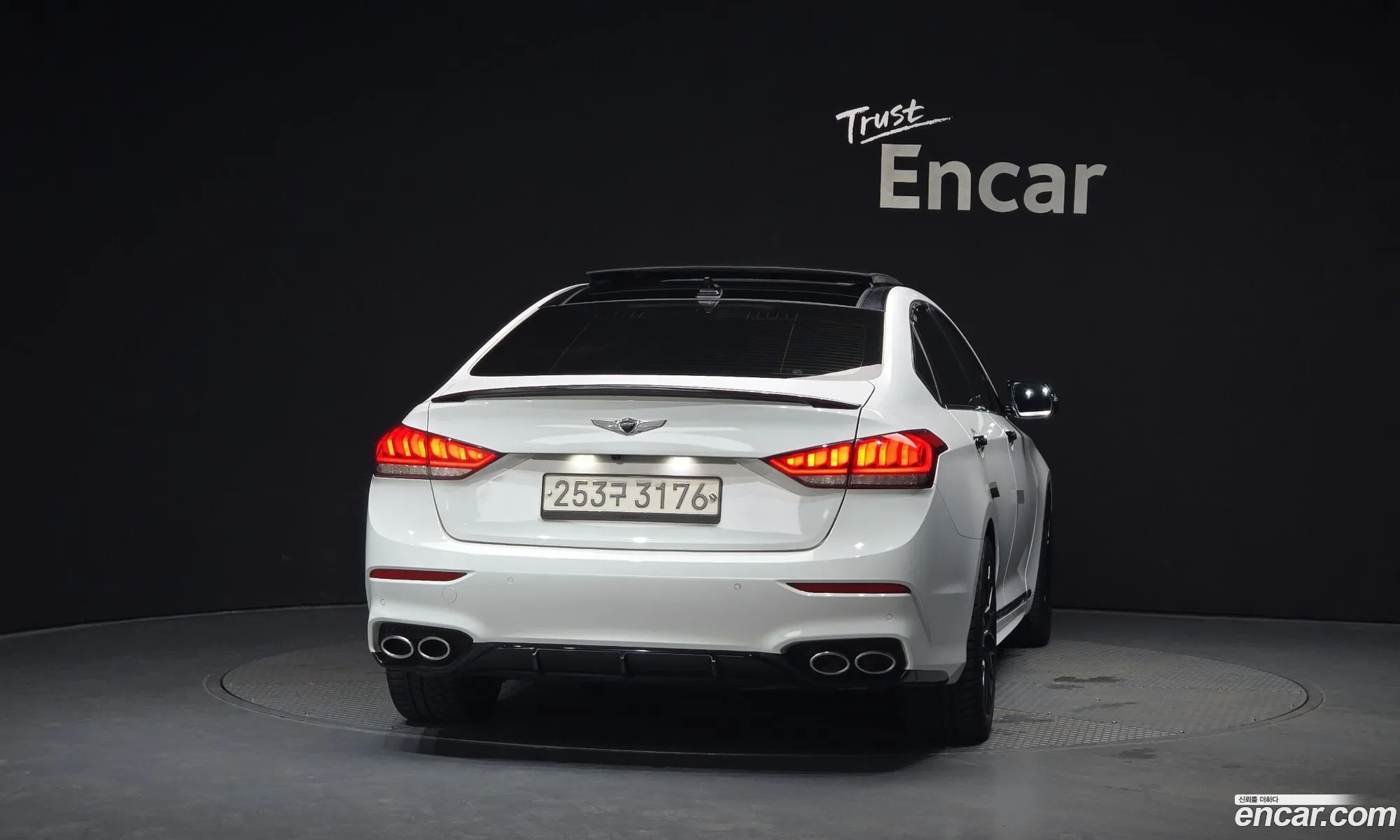 Genesis G80 2018 KMHGM412BKU313650 — 16