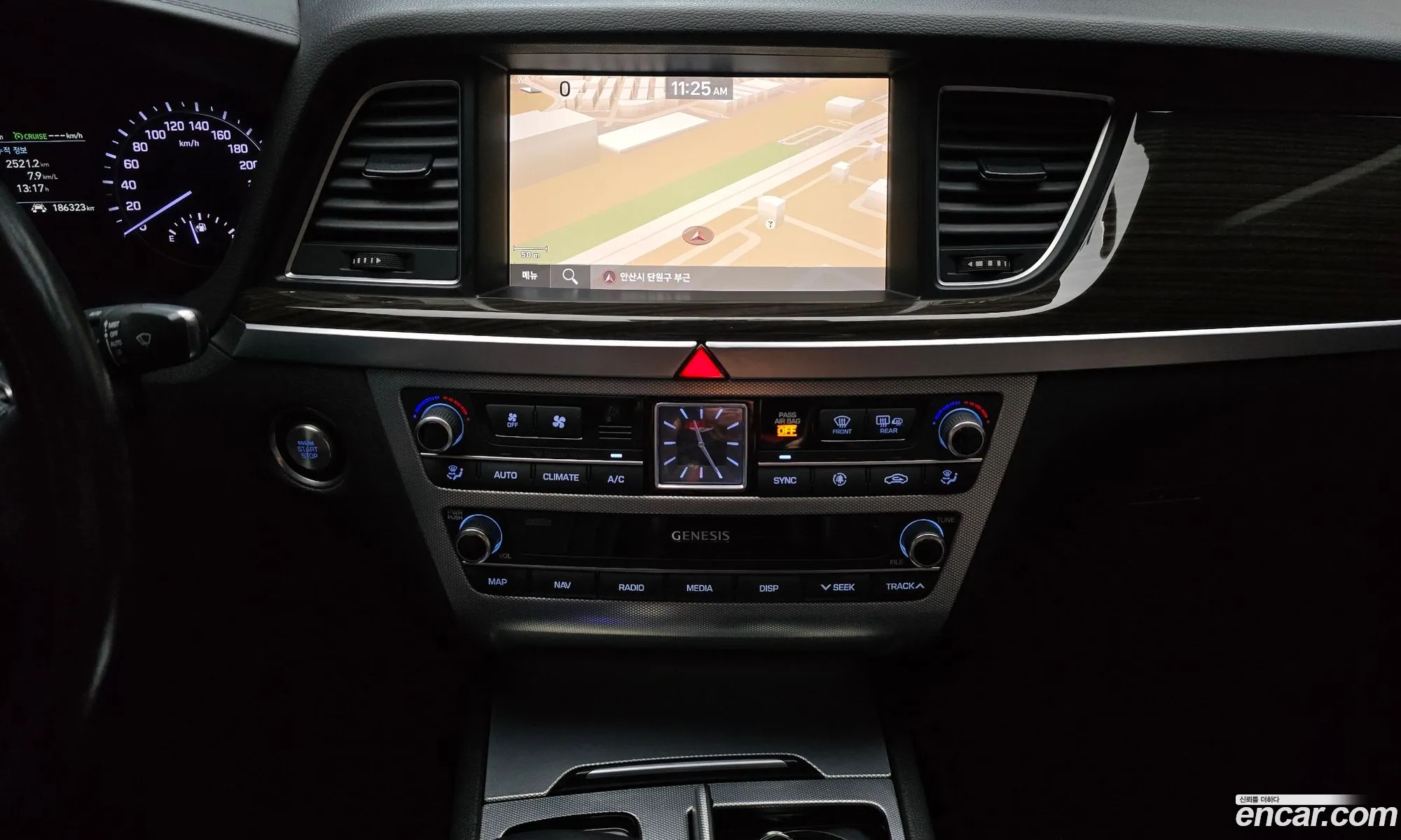 Genesis G80 2018 KMHGM412BKU313650 — 3