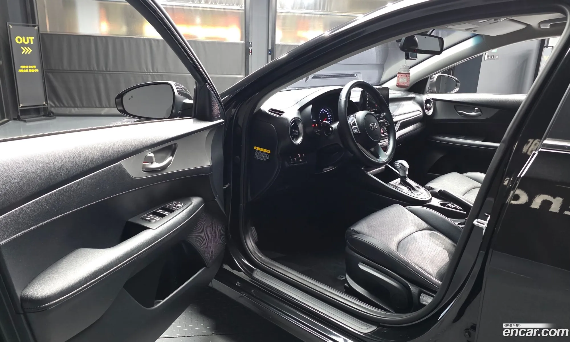 Kia K3 2019 KNAF341BELA866542 — 32