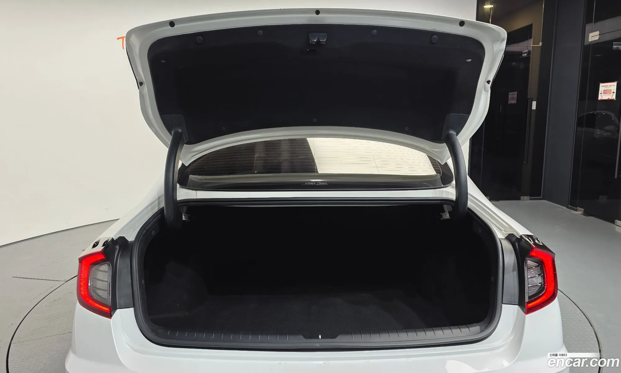 Hyundai Sonata 2019 KMHL241EBLA019968 — 8