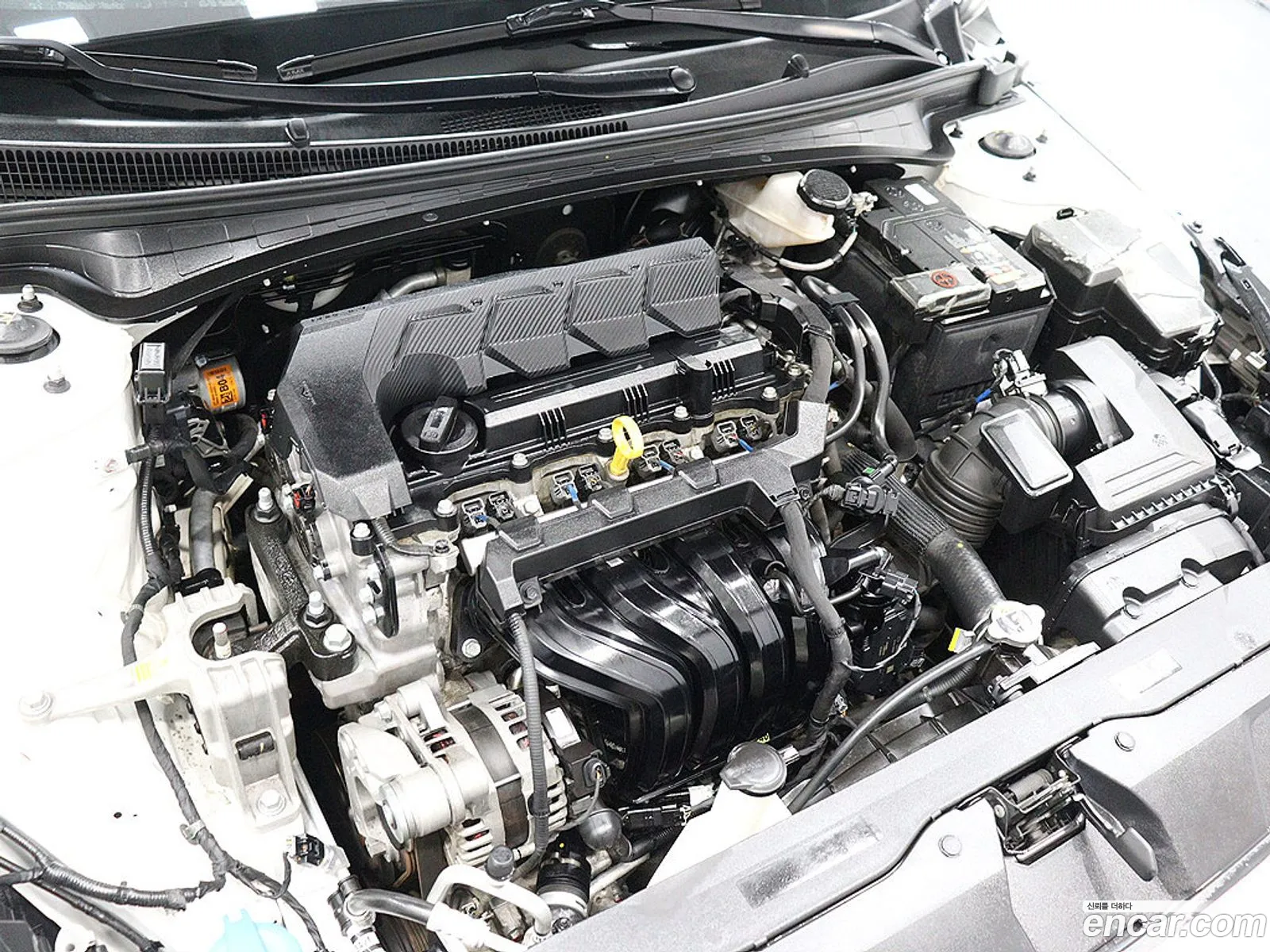Hyundai Elantra 2021 — 10