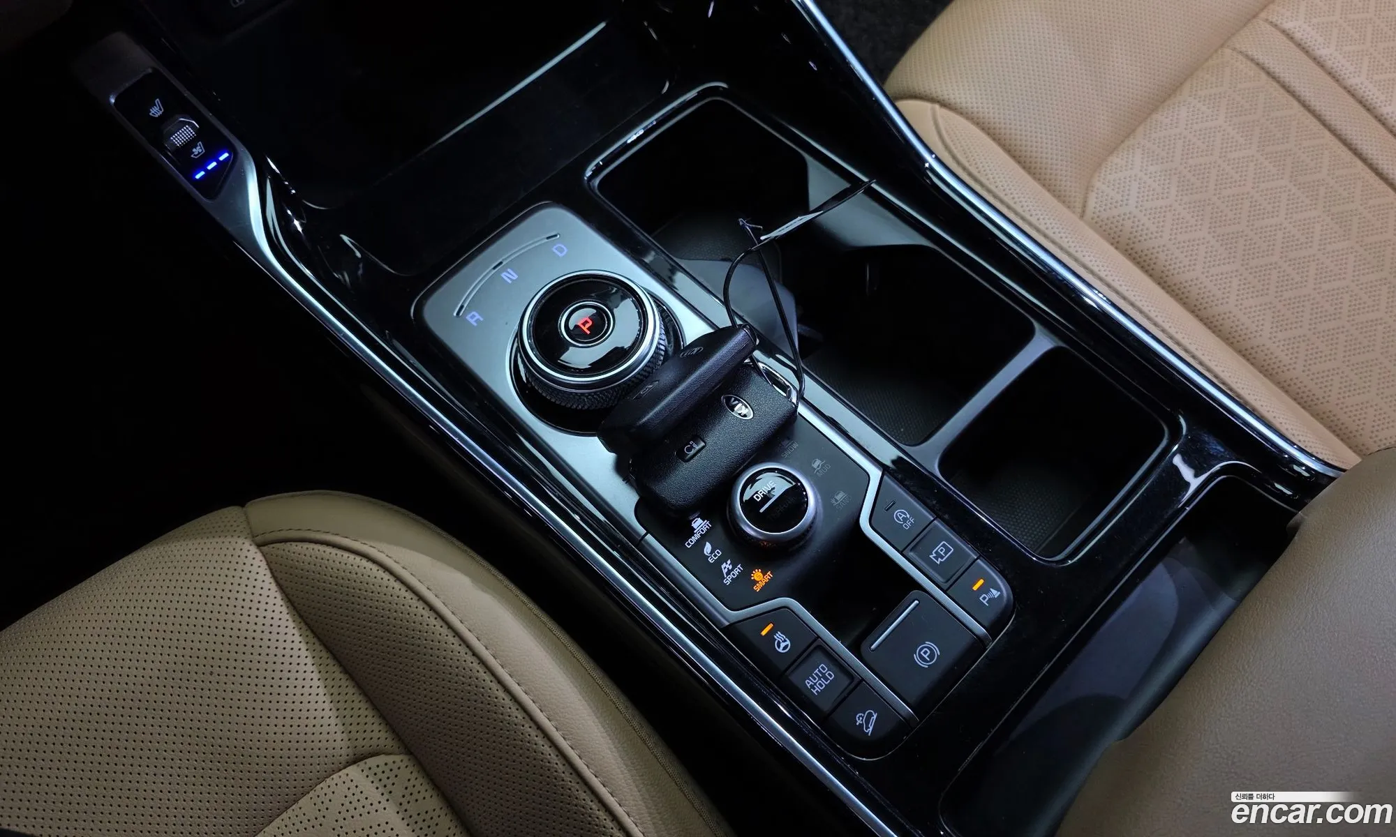 Kia Sorento 2020 KNARH81BHMA017770 — 2