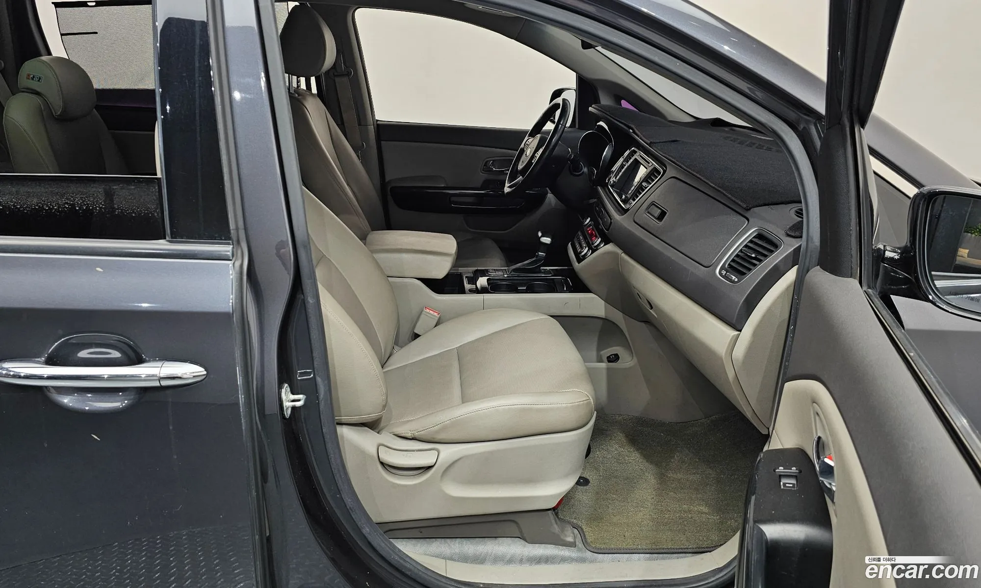 Kia Carnival 2017 KNHMF37ABHS305871 — 29