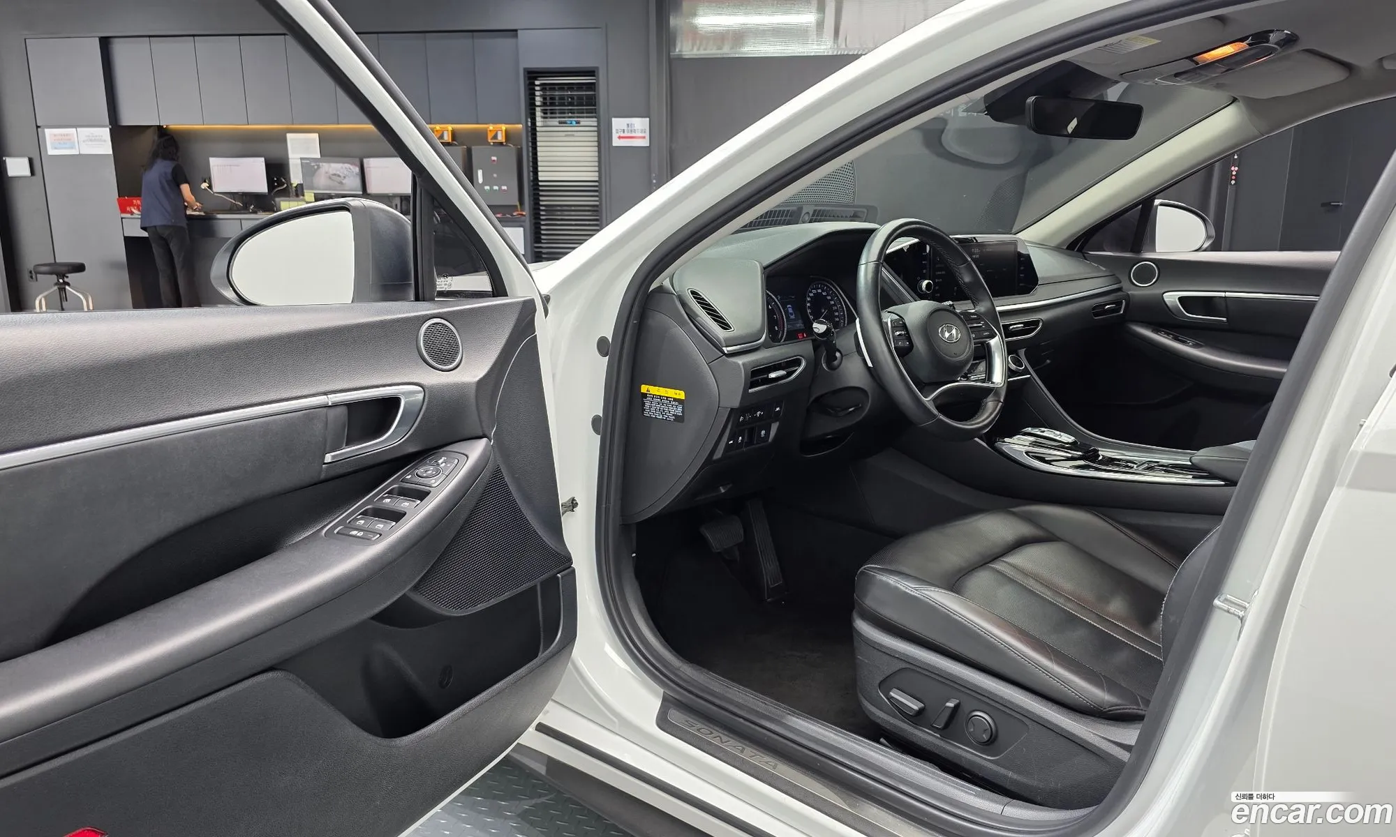 Hyundai Sonata 2019 KMHL341DBLA031990 — 16