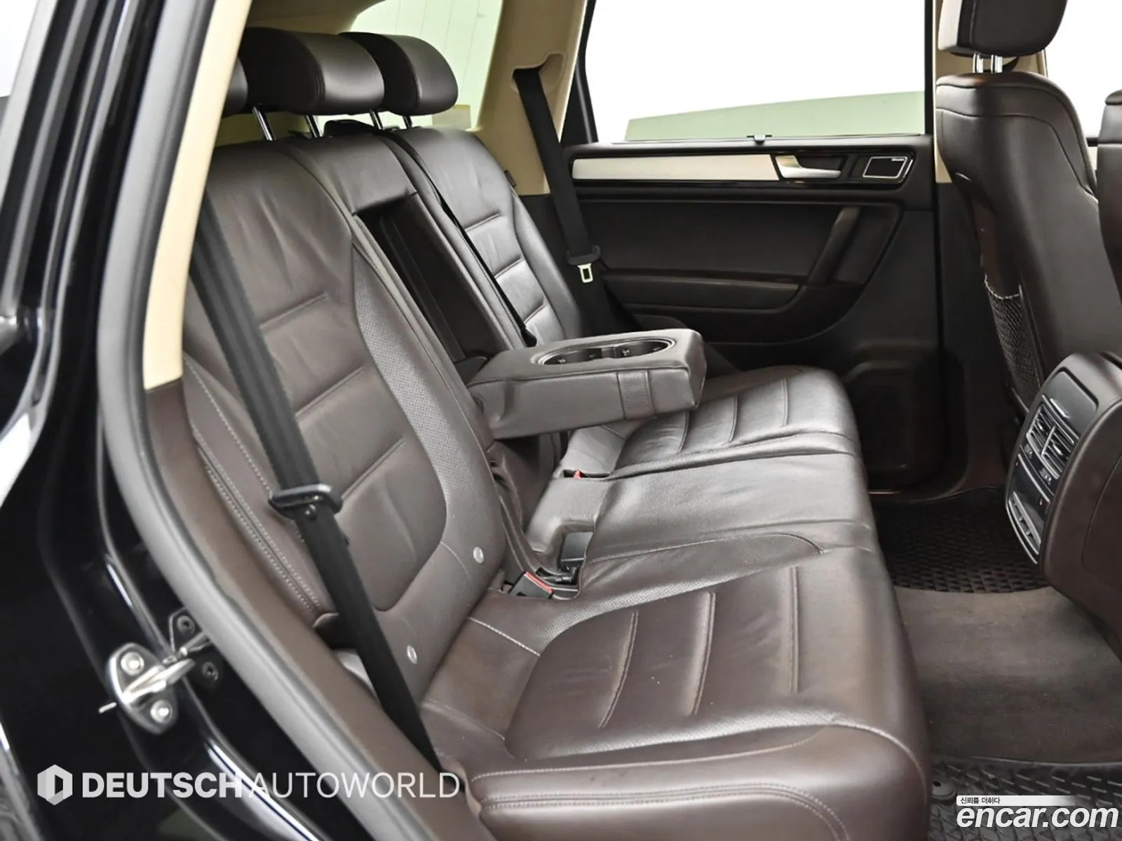 Volkswagen Touareg 2014 — 17