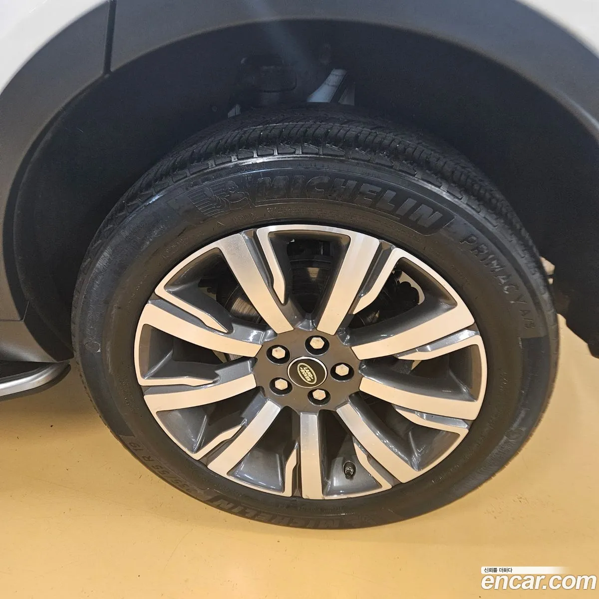 Land Rover Discovery Sport 2018 — 13