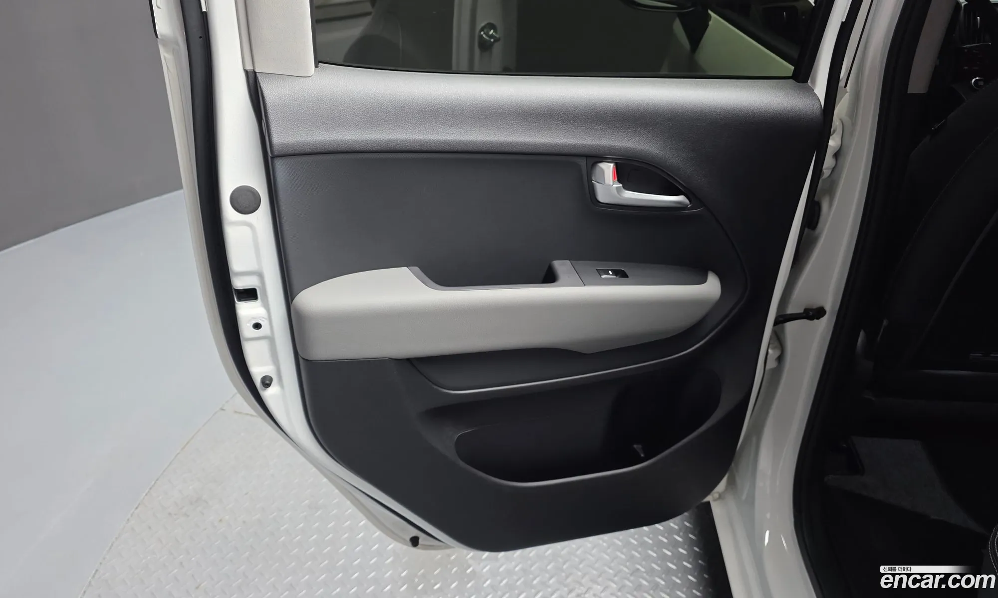 Kia Kia Ray 2025 KNACH811BTT450223 — 21