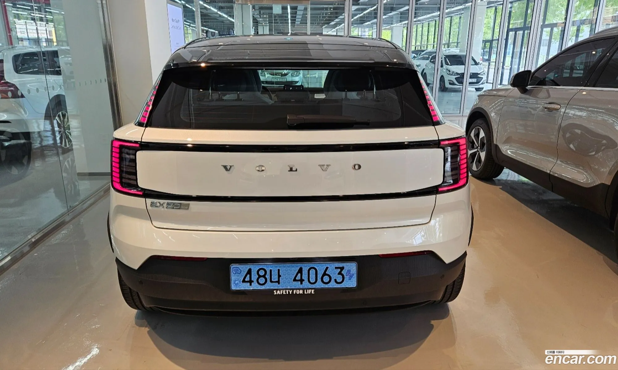 Volvo EX30 2025 — 3