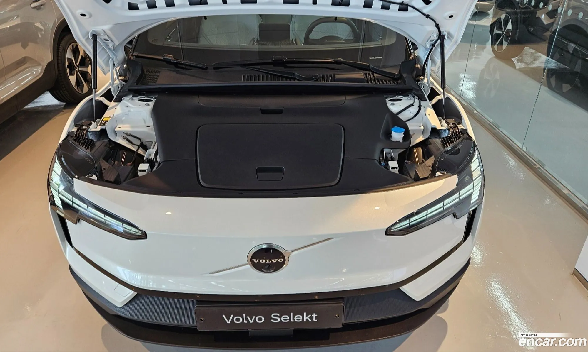 Volvo EX30 2025 — 8