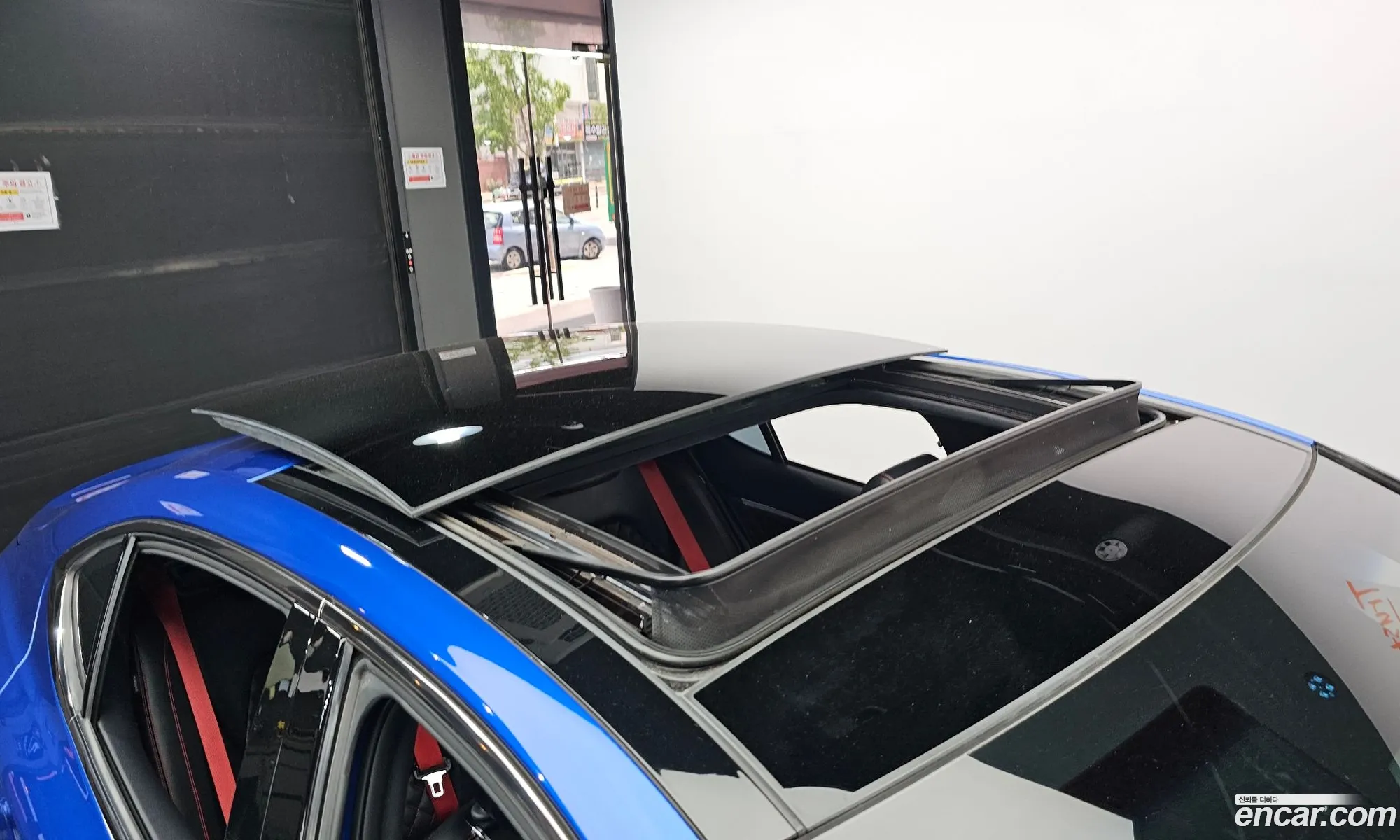 Genesis G70 2021 KMTG641EBMU086717 — 3