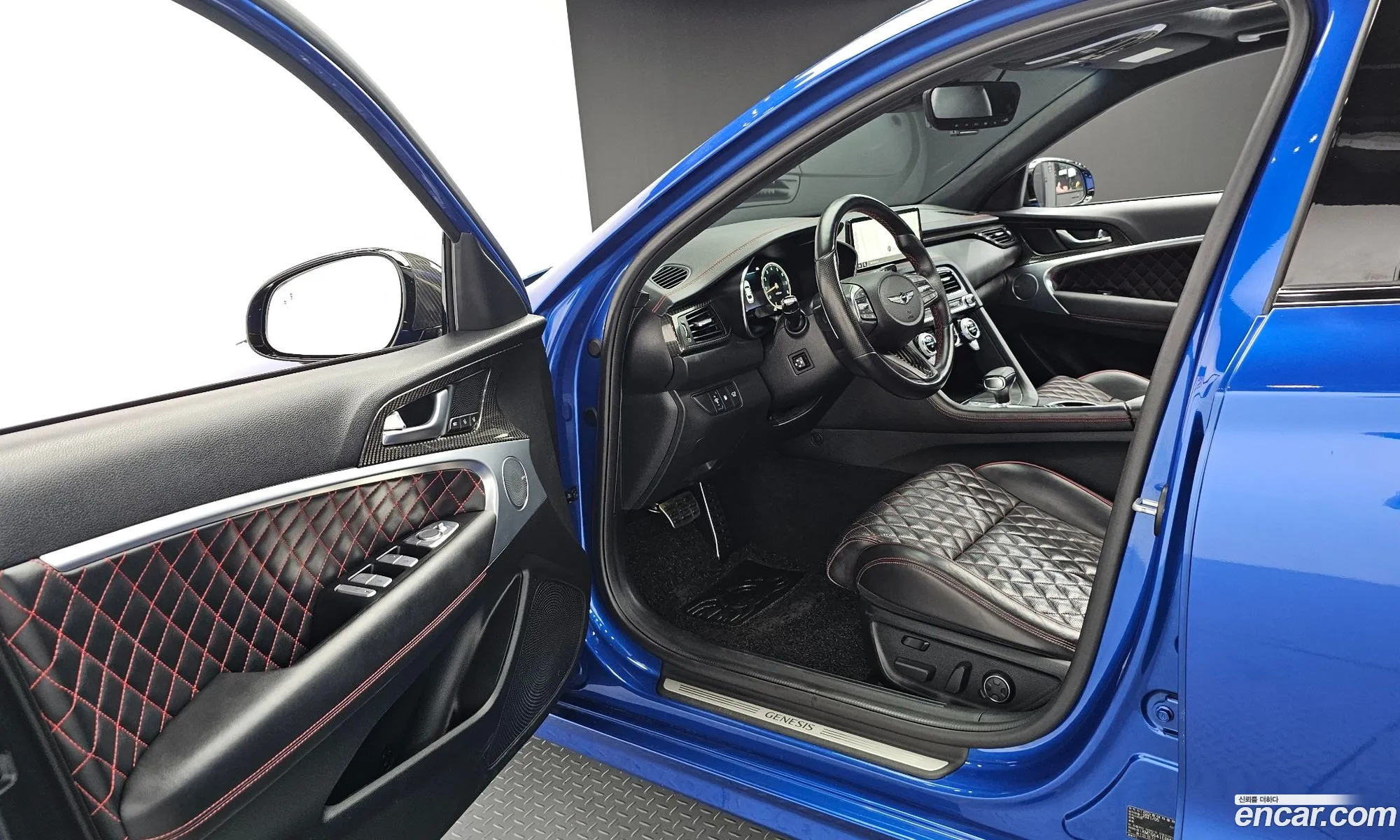 Genesis G70 2021 KMTG641EBMU086717 — 18