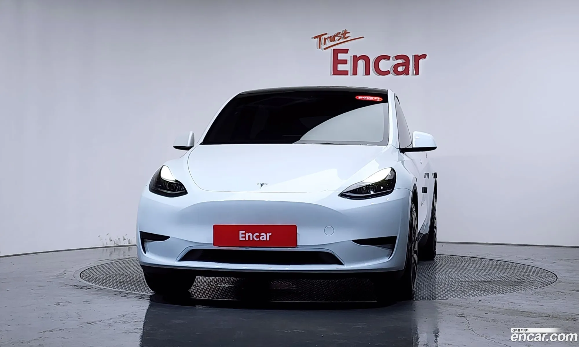Tesla Model Y 2024 LRWYGCFS1RC424918 — 33