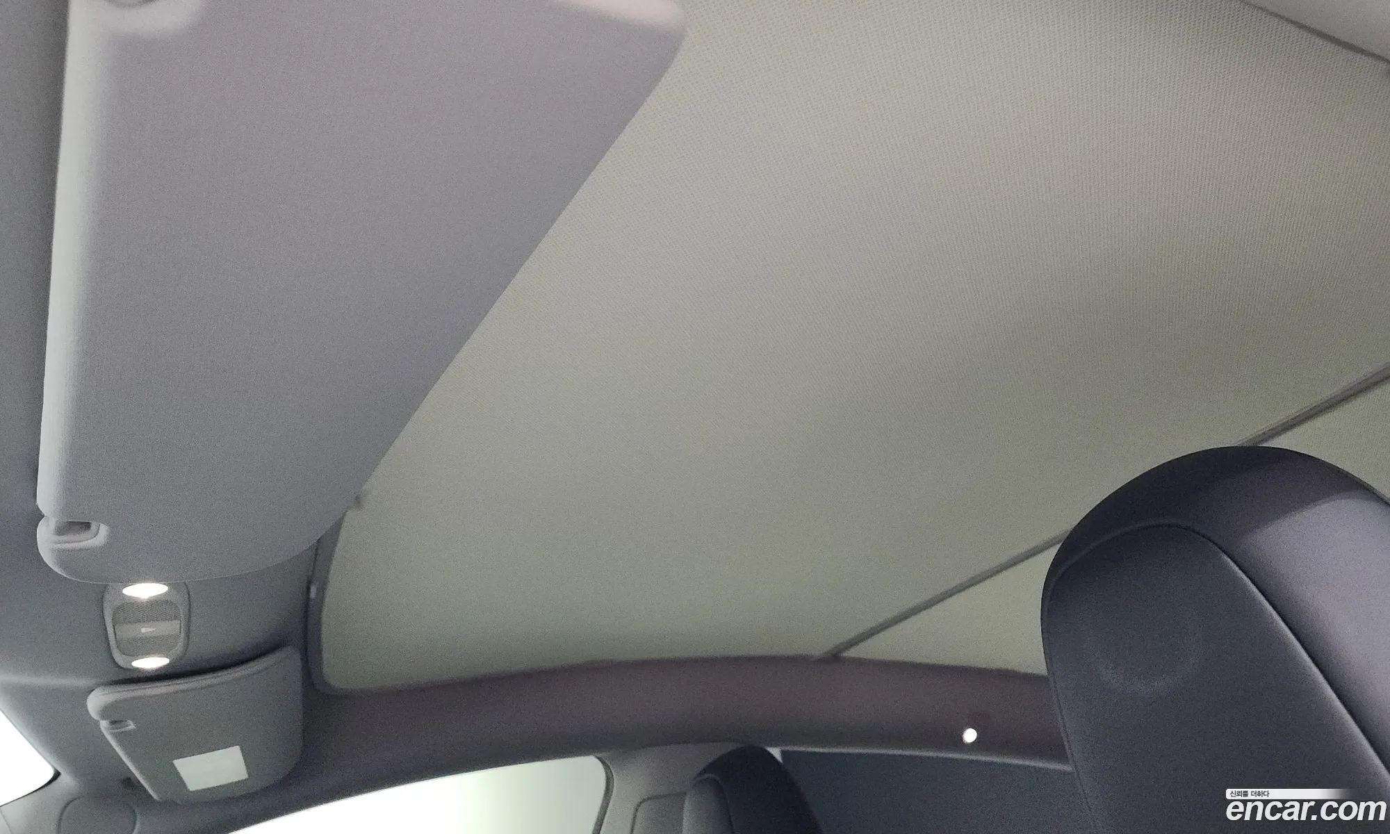 Tesla Model Y 2024 LRWYGCFS1RC424918 — 3