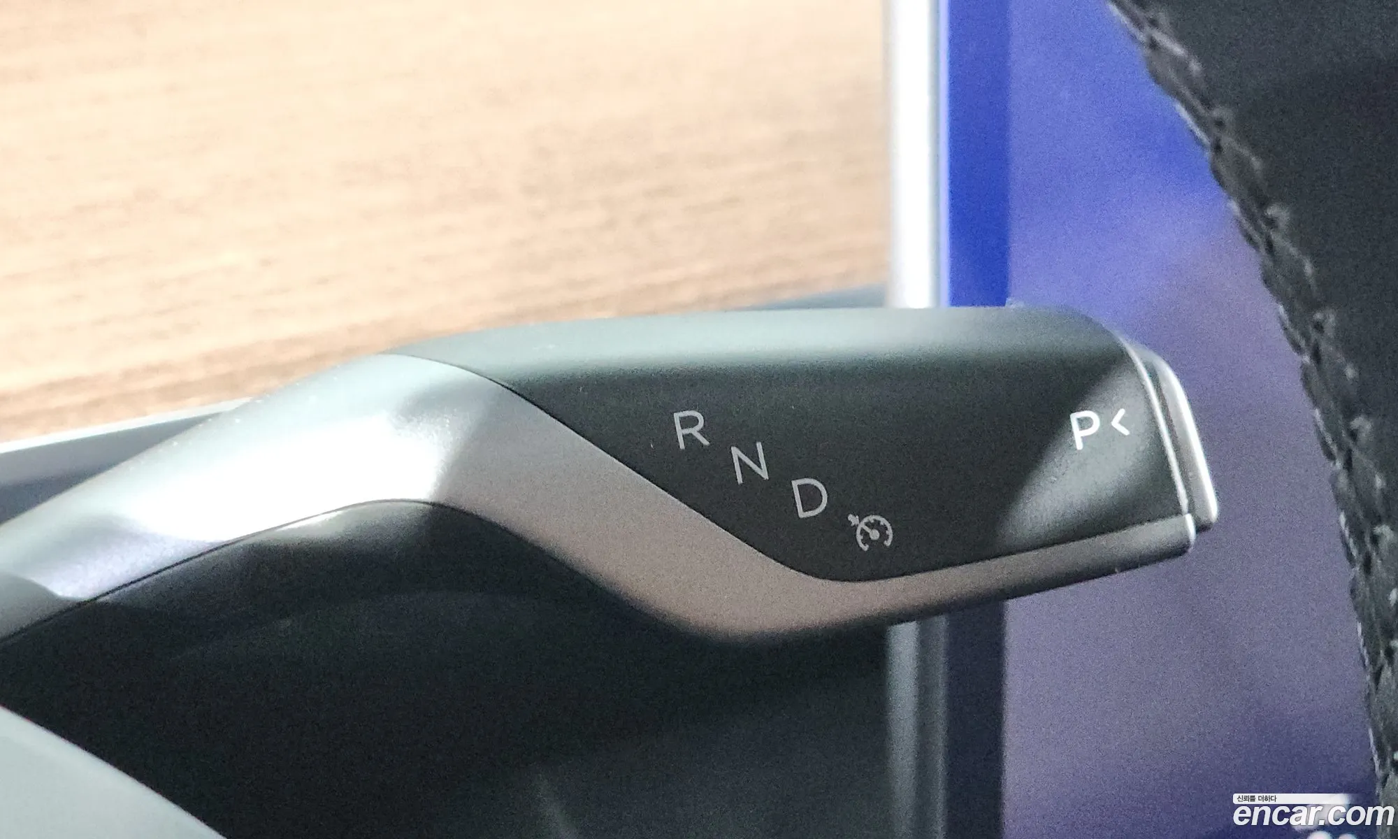 Tesla Model Y 2024 LRWYGCFS1RC424918 — 27