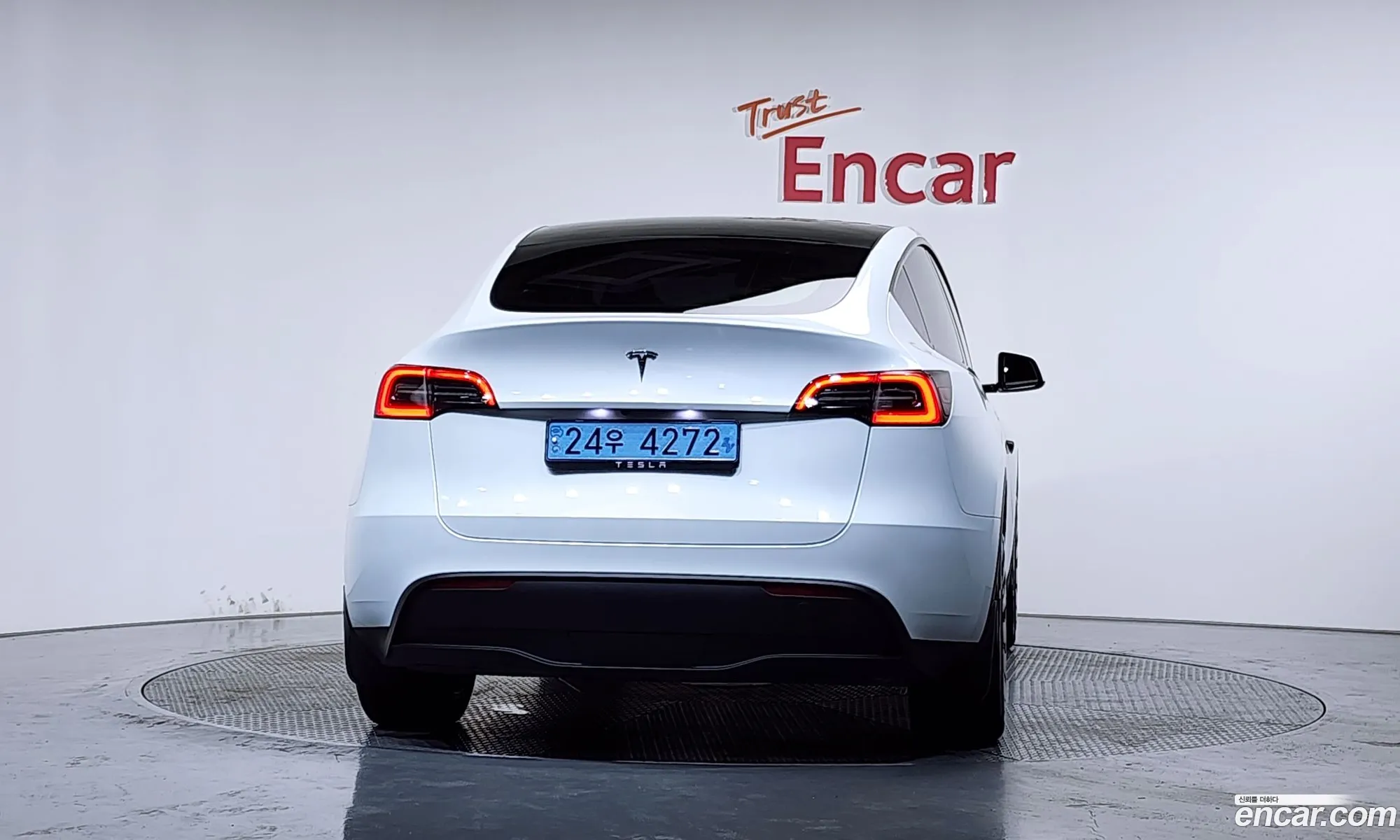 Tesla Model Y 2024 LRWYGCFS1RC424918 — 15