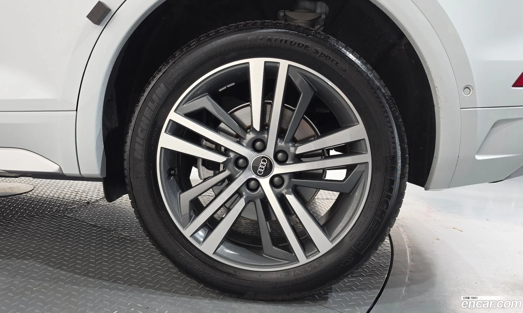Audi Q5 2022 WAUZZZFY9P2025568 — 14