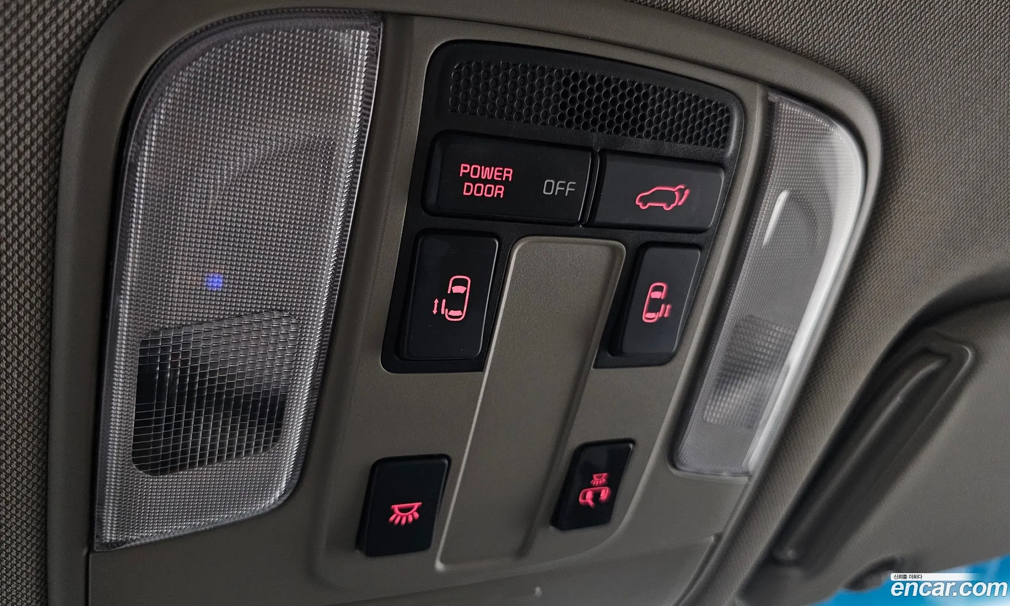 Kia Carnival 2018 — 24