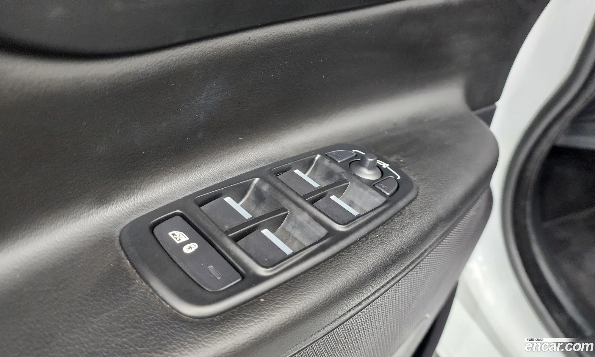 Jaguar XE 2017 SAJAB4BG4HA979030 — 3