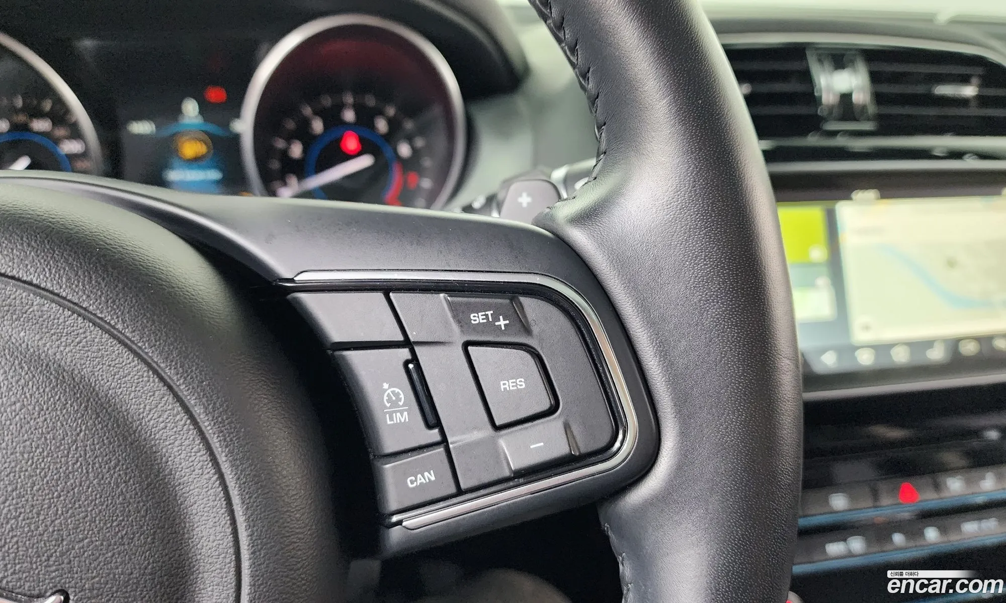 Jaguar XE 2017 SAJAB4BG4HA979030 — 16
