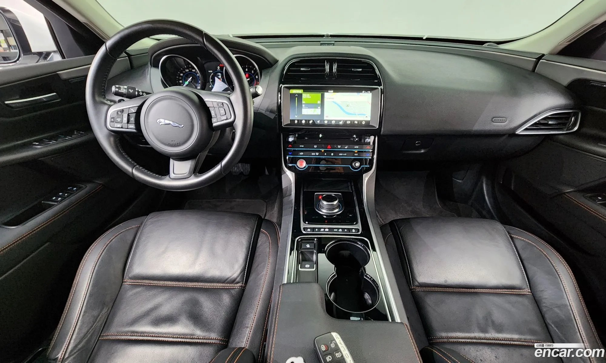 Jaguar XE 2017 SAJAB4BG4HA979030 — 13