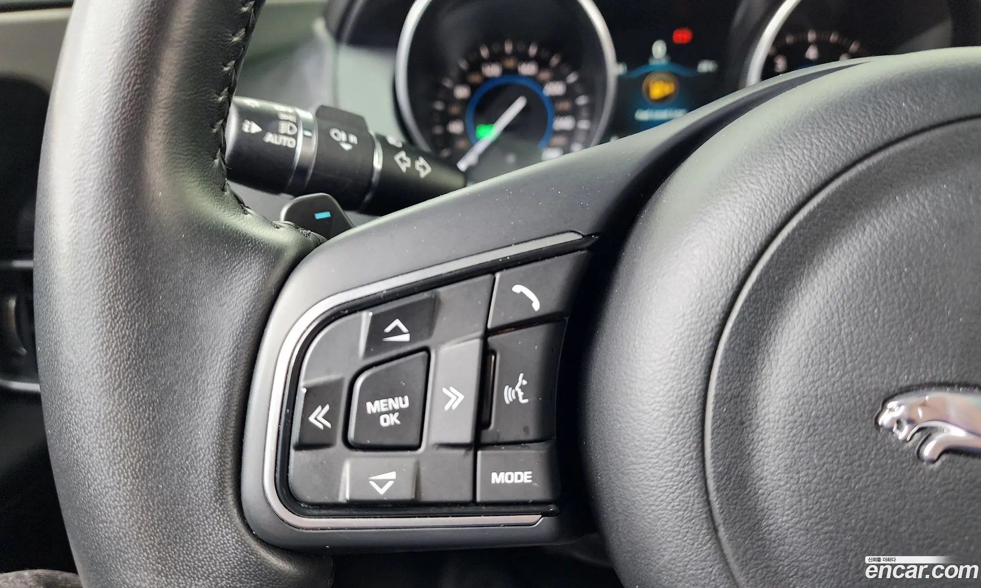 Jaguar XE 2017 SAJAB4BG4HA979030 — 14