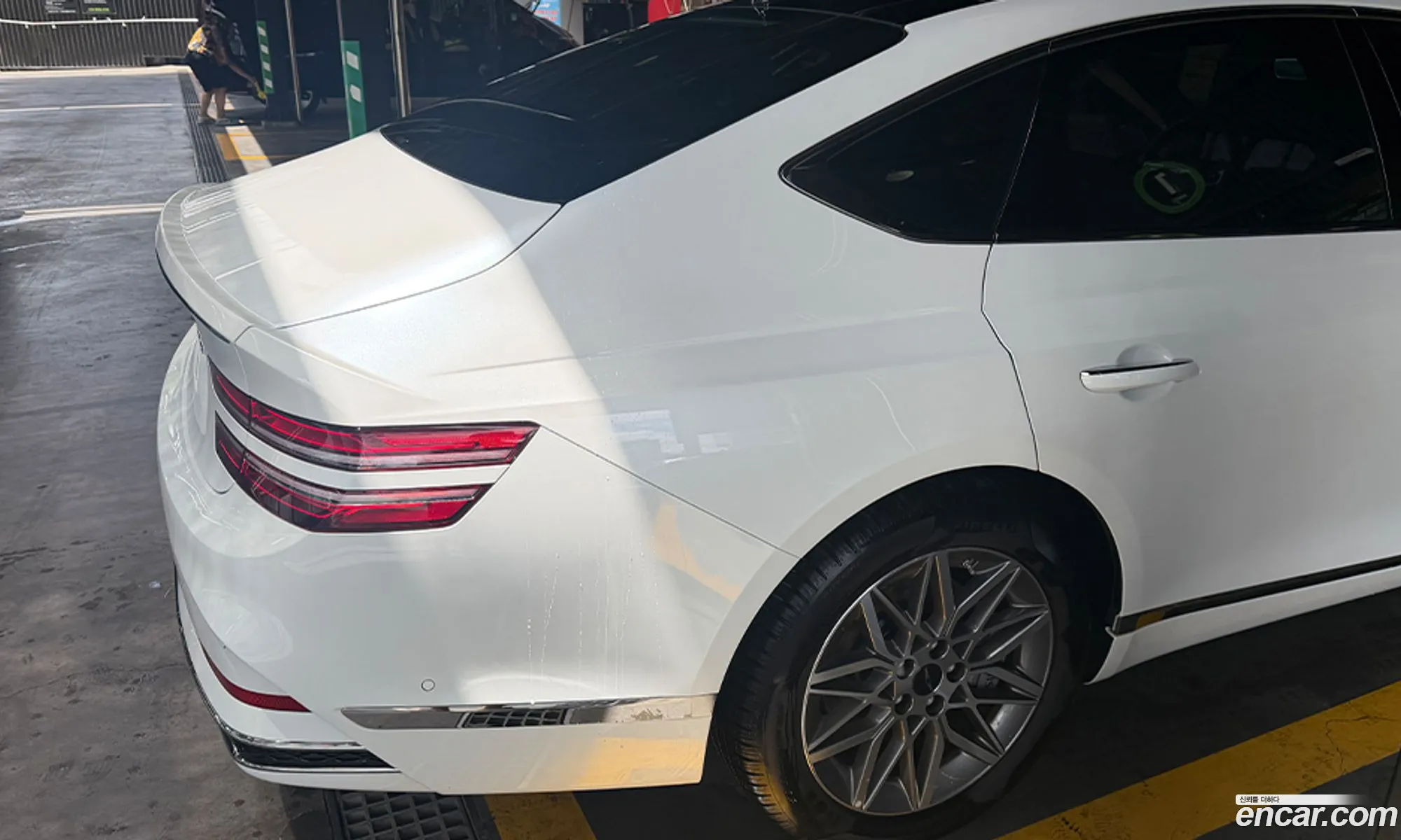 Genesis G80 2025 — 12