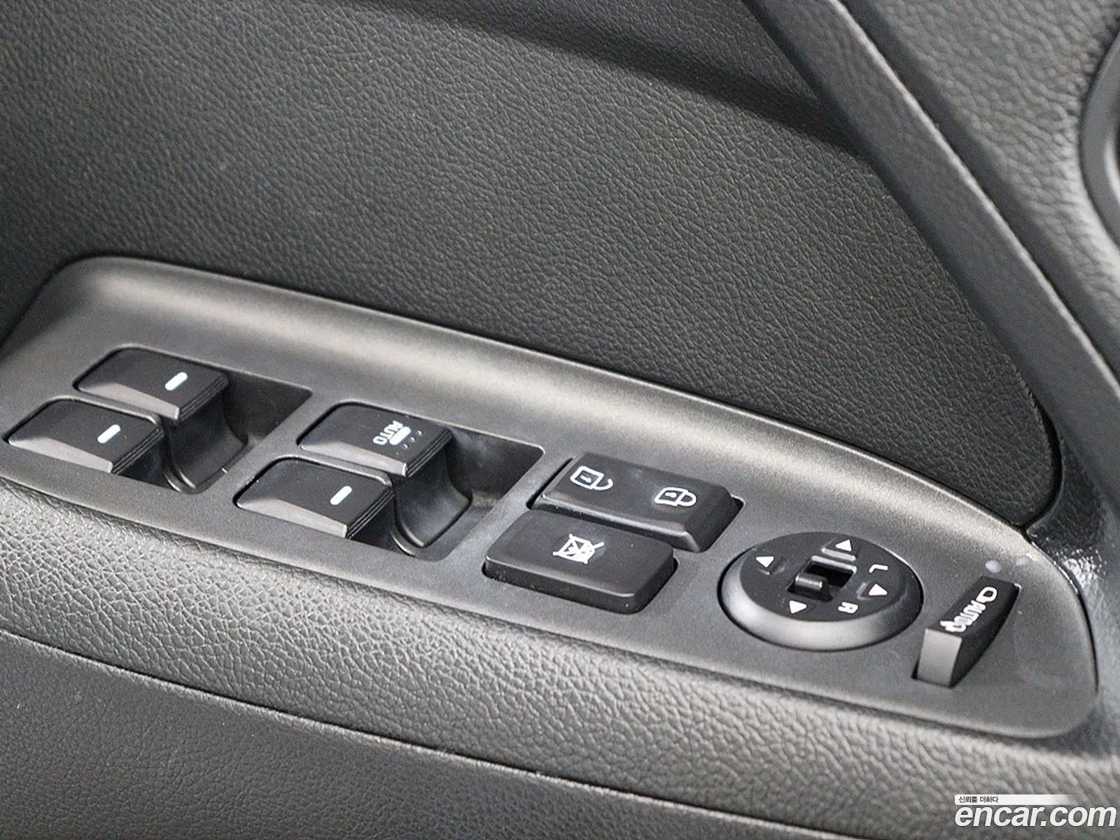 Kia K3 2012 — 12