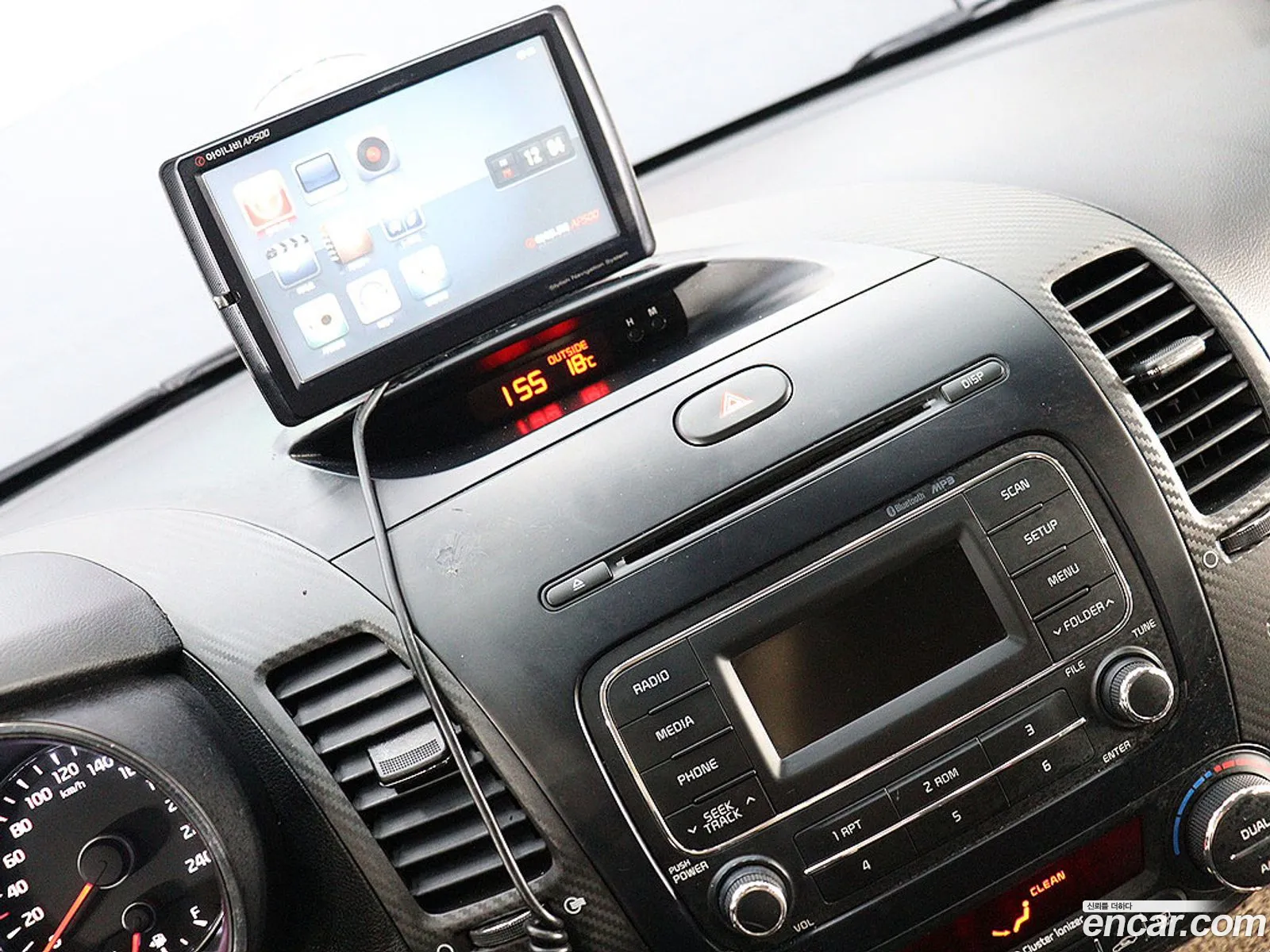 Kia K3 2012 — 14