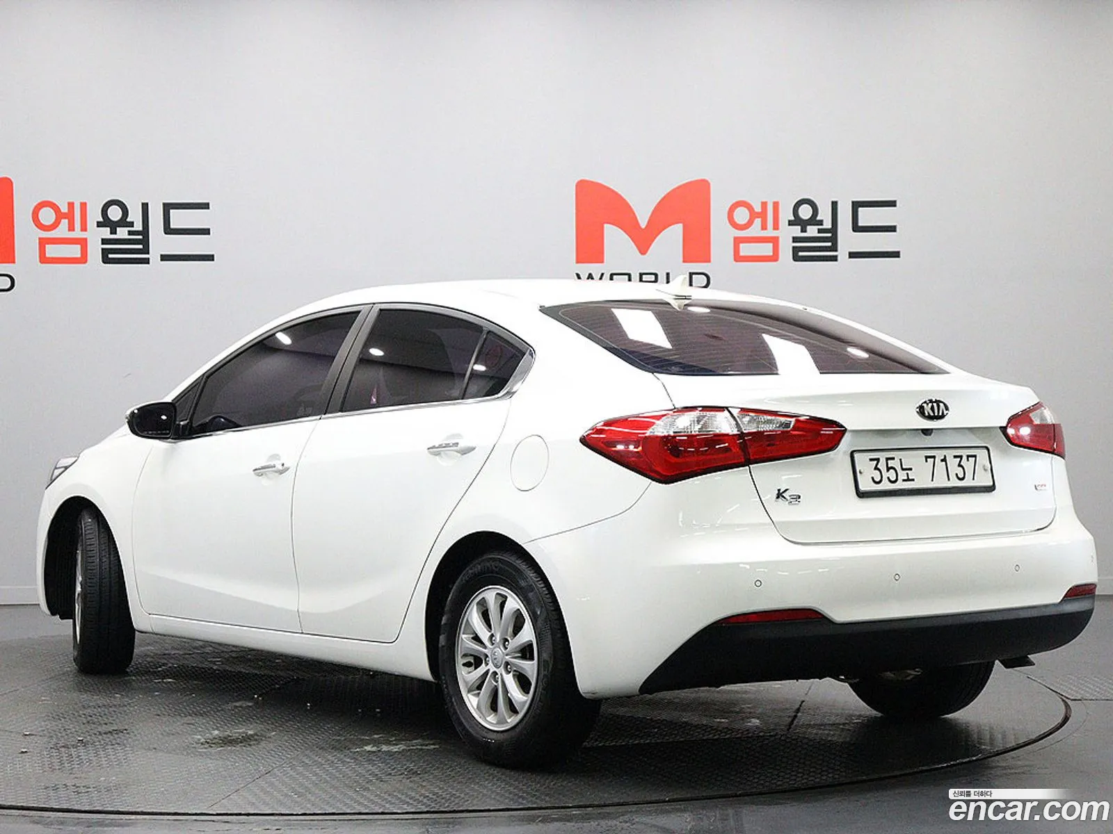 Kia K3 2012 — 17