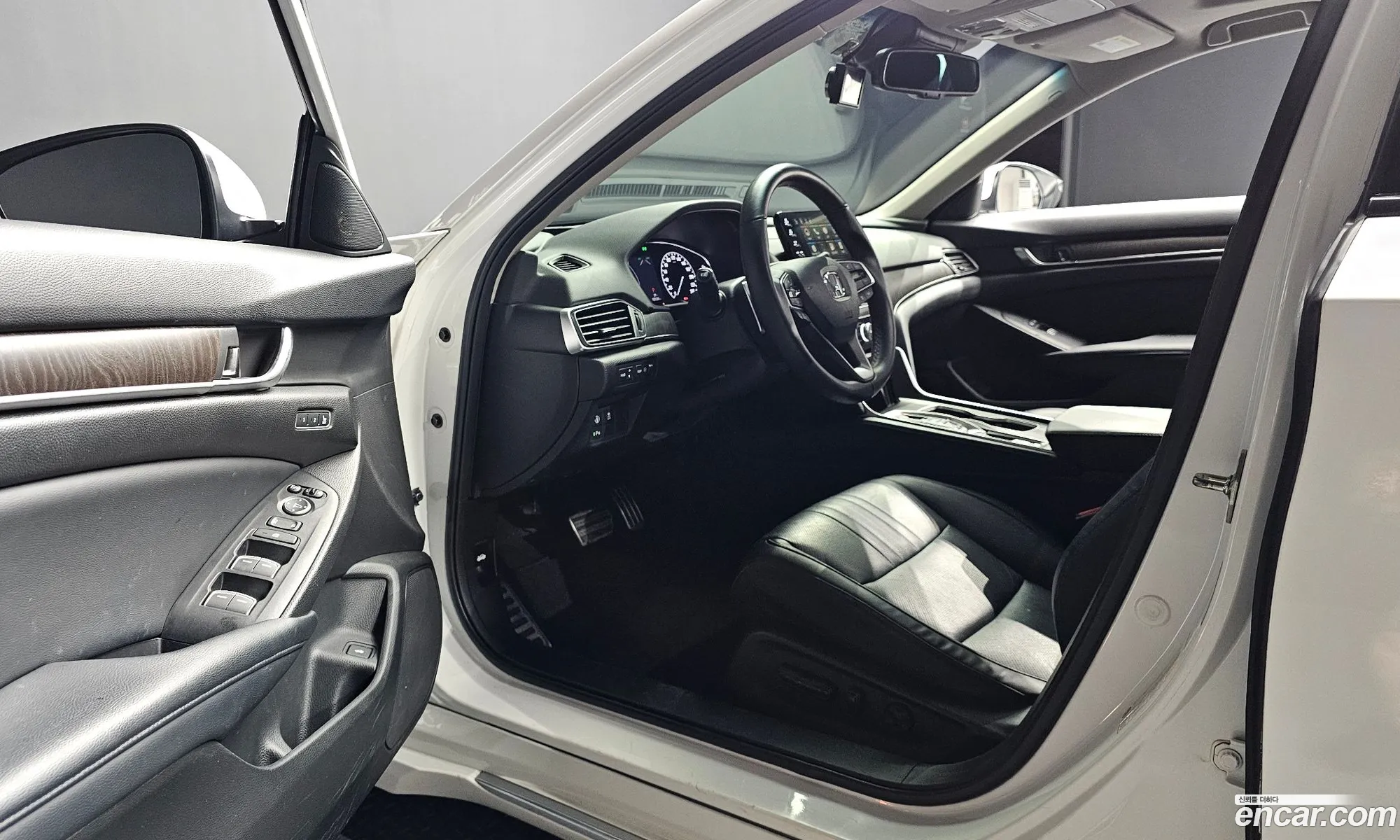 Honda Accord 10th Gen 2018 — 2