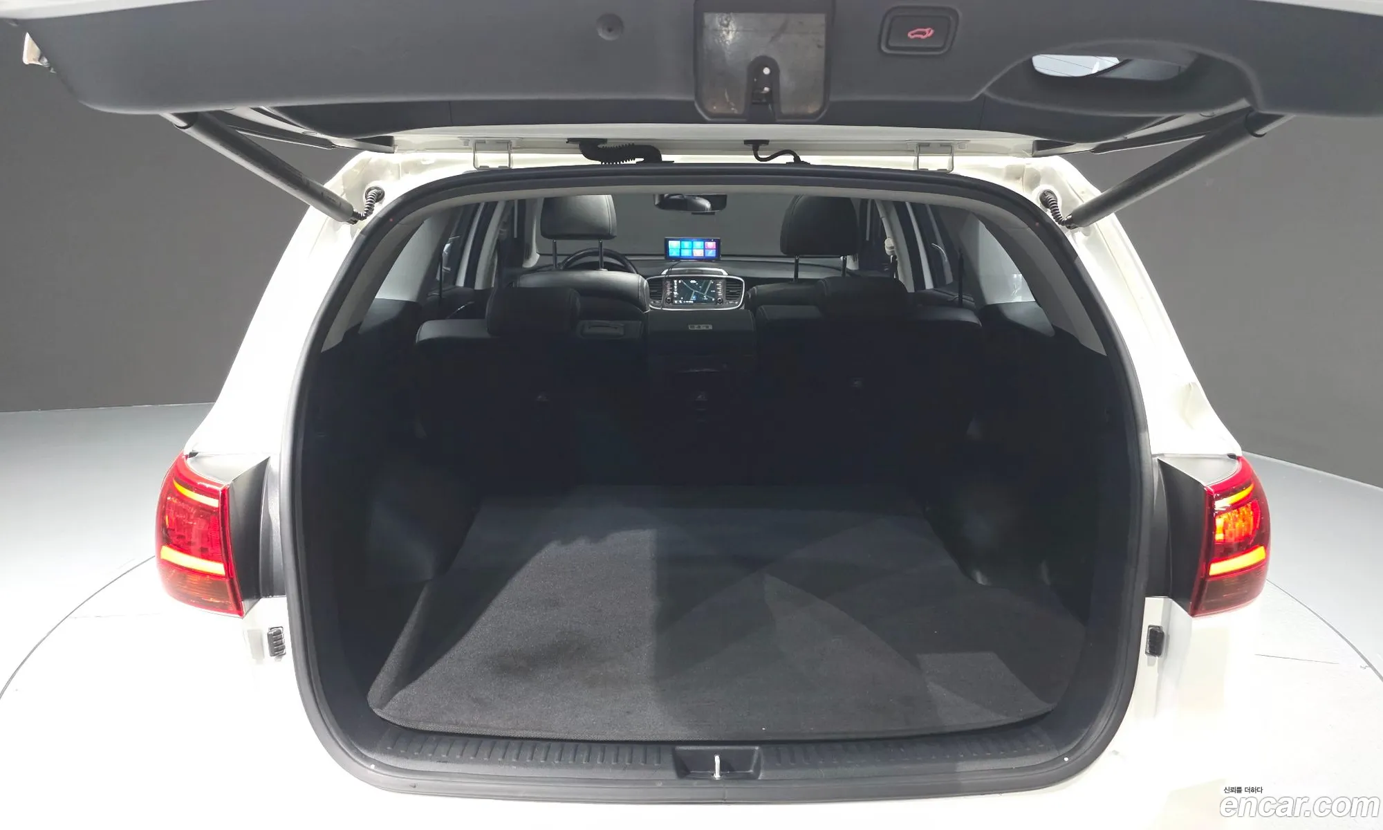 Kia Sorento 2018 KNAPH81BBJA436150 — 16