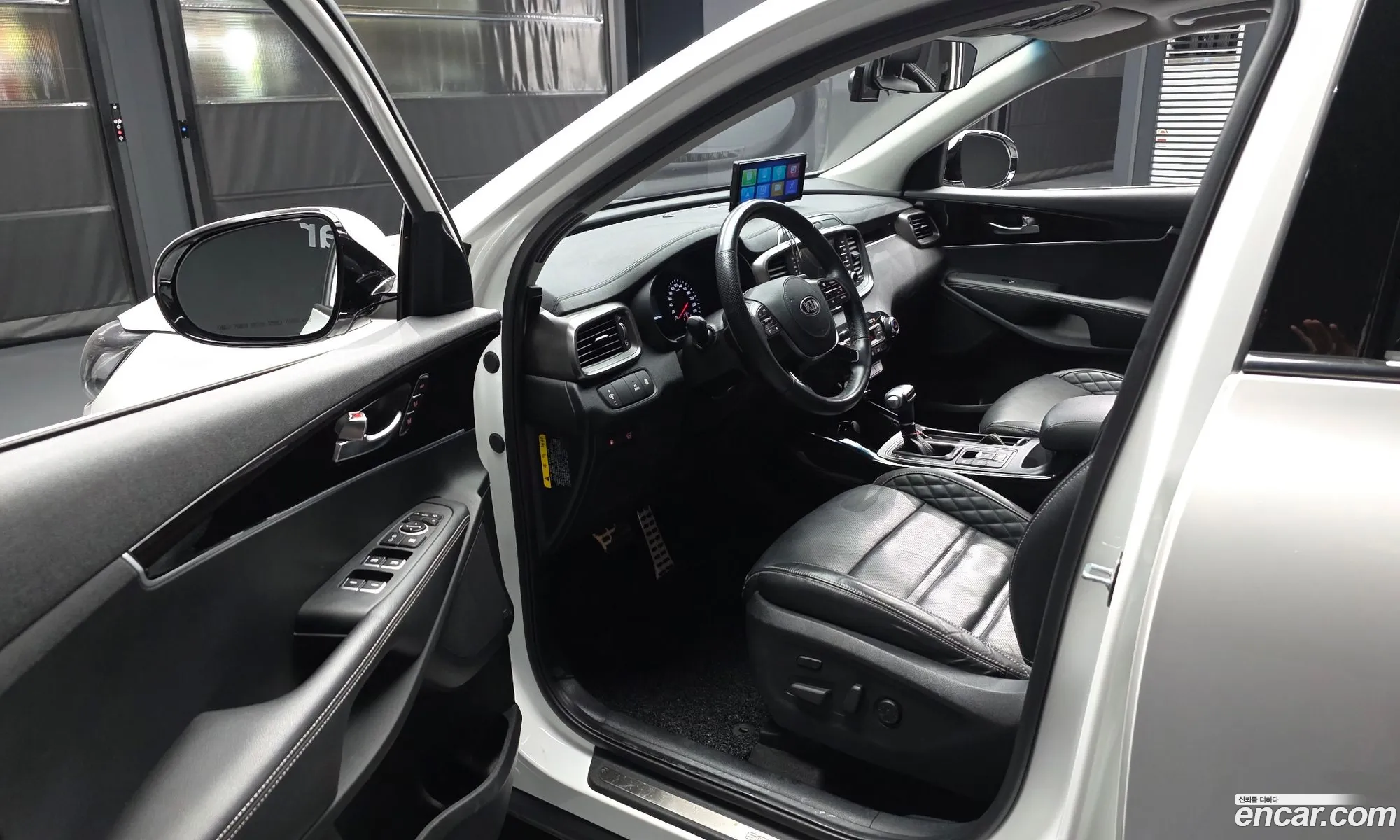 Kia Sorento 2018 KNAPH81BBJA436150 — 3