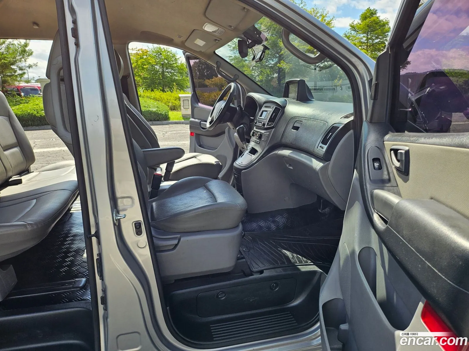 Hyundai Grand Starex 2016 — 18