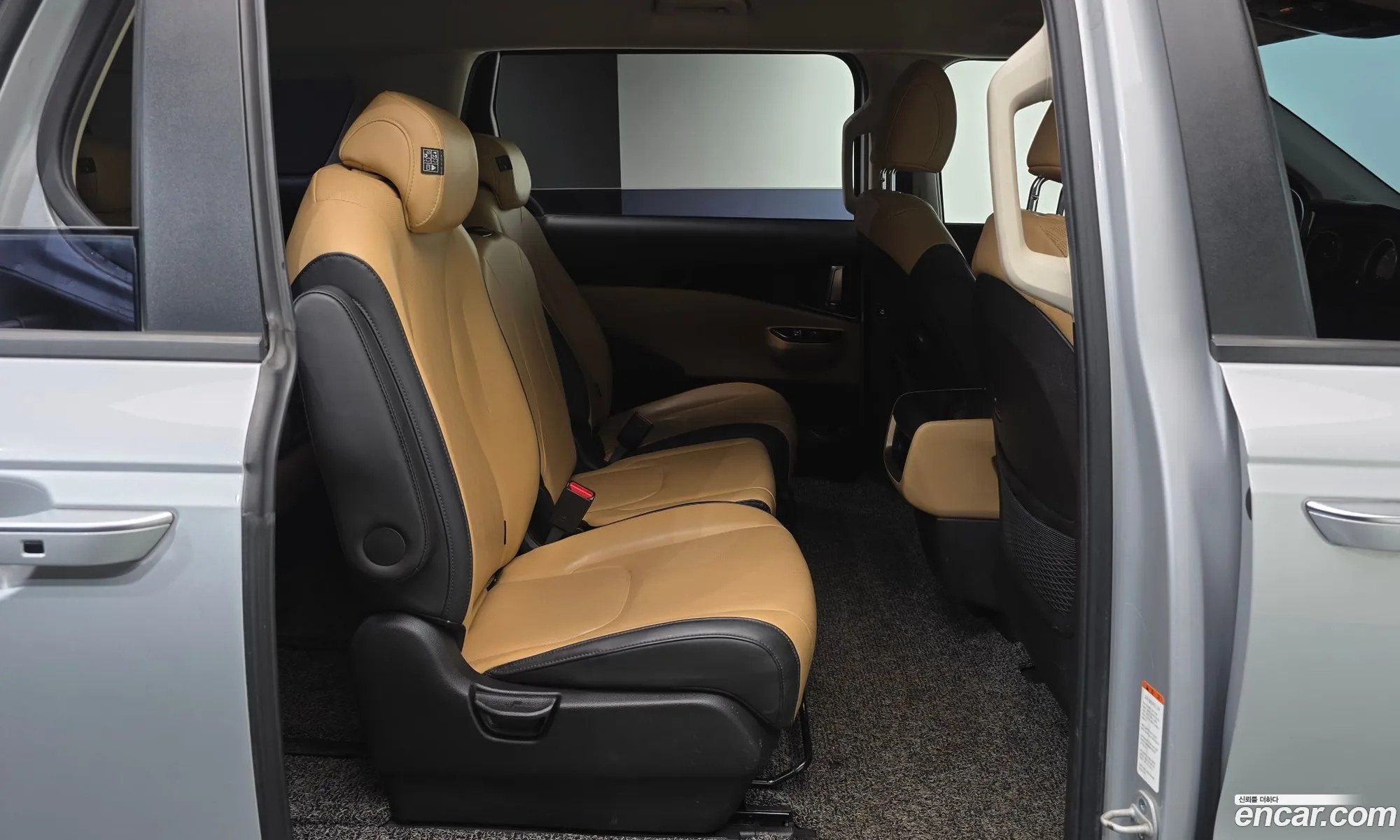 Kia Carnival 2021 KNHNB37BBMS103589 — 7