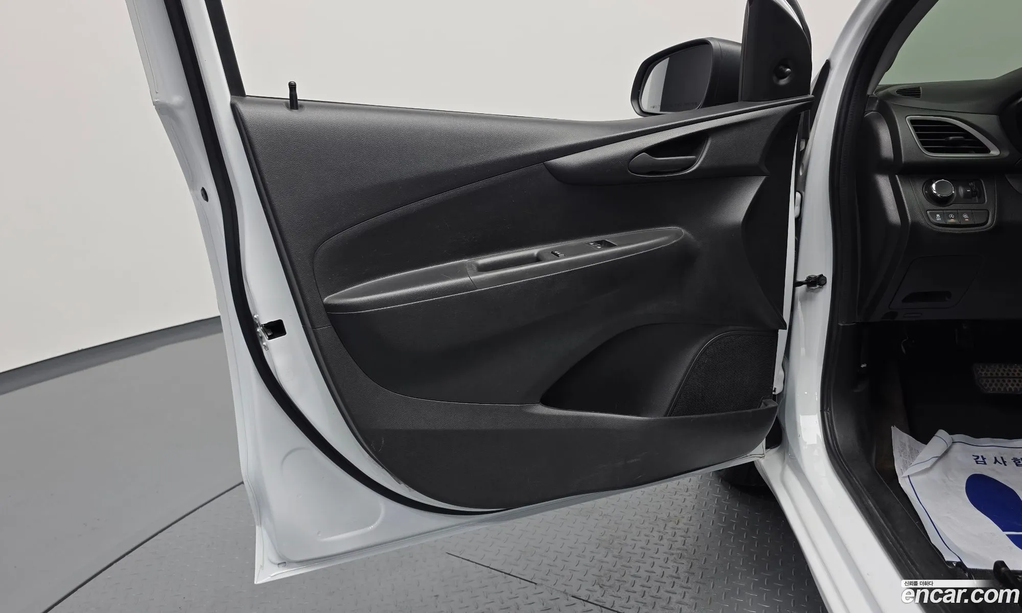 Chevrolet (GM Daewoo) Spark 2018 KLYDC487DKC216227 — 27
