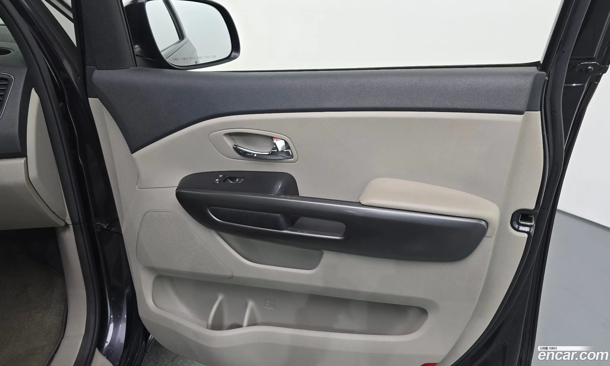 Kia Carnival 2018 KNAMB81ABKS515330 — 12