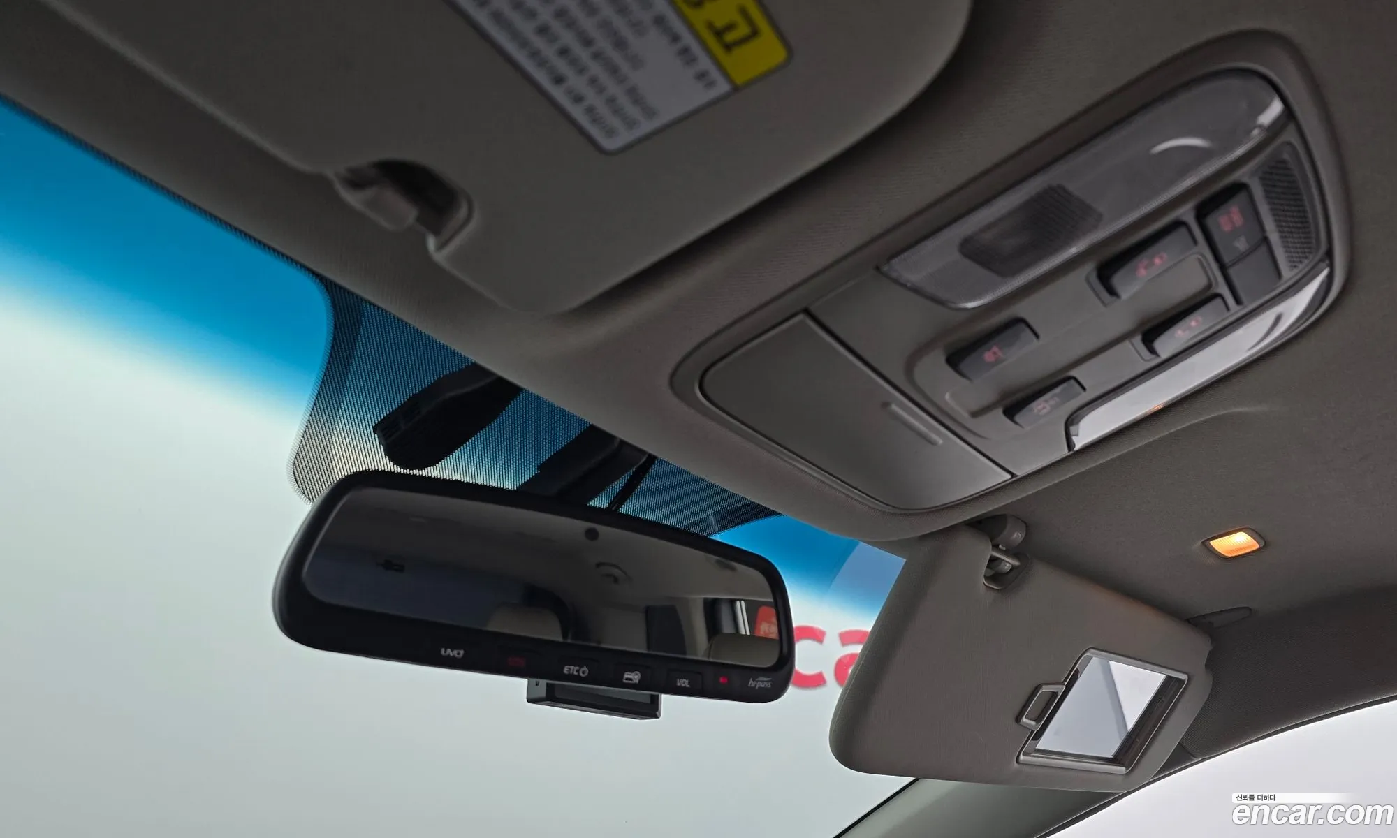 Kia Carnival 2018 KNAMB81ABKS515330 — 14