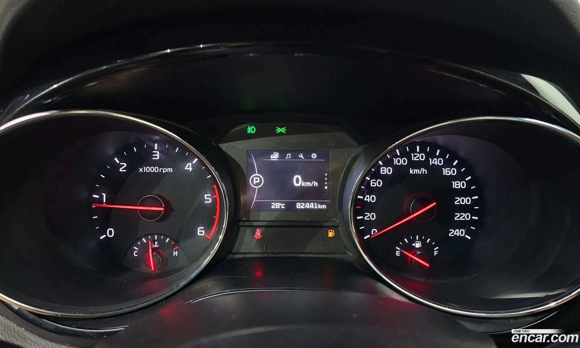 Kia Carnival 2016 KNAMB81ABHS286390 — 6