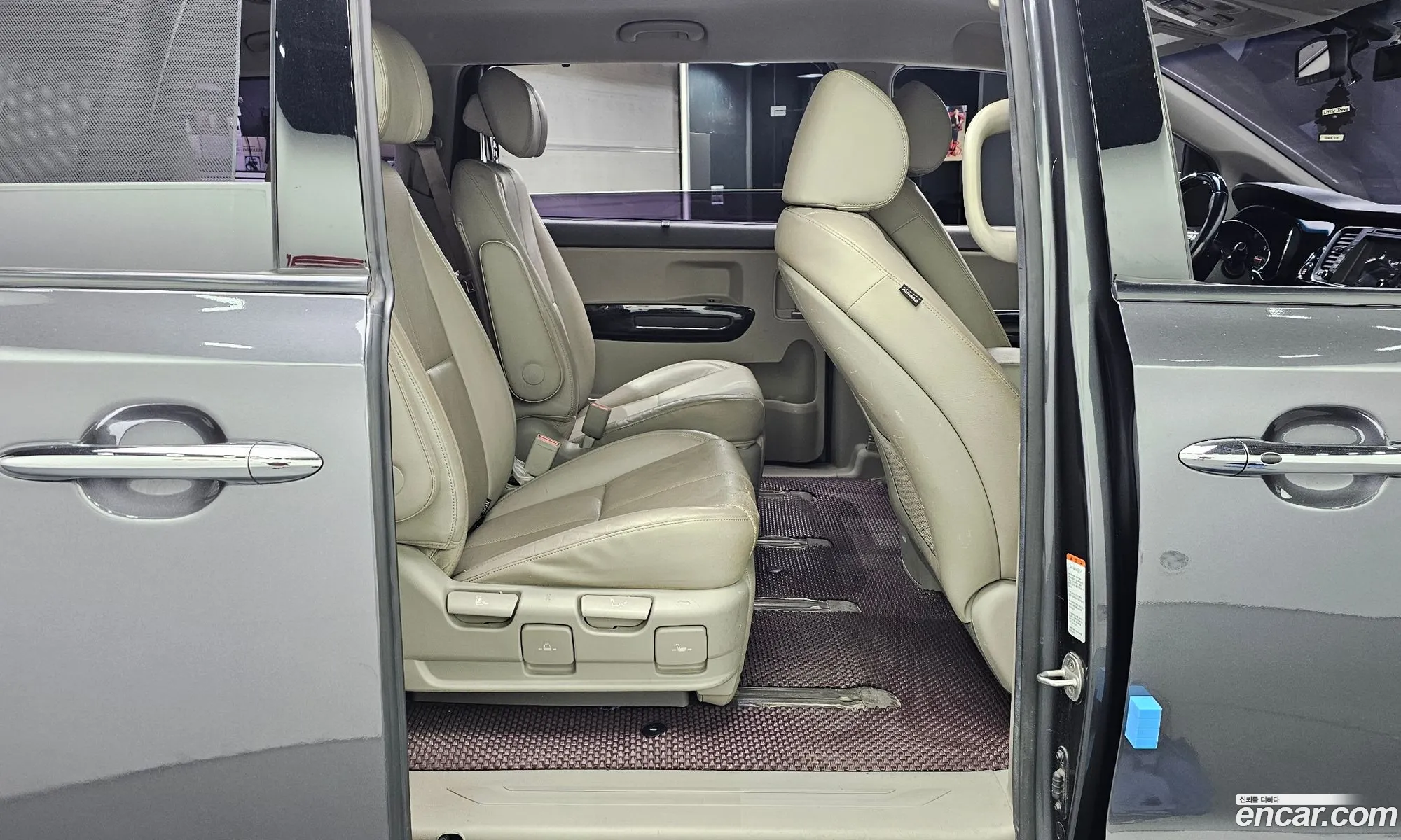 Kia Carnival 2016 KNAMB81ABHS286390 — 14
